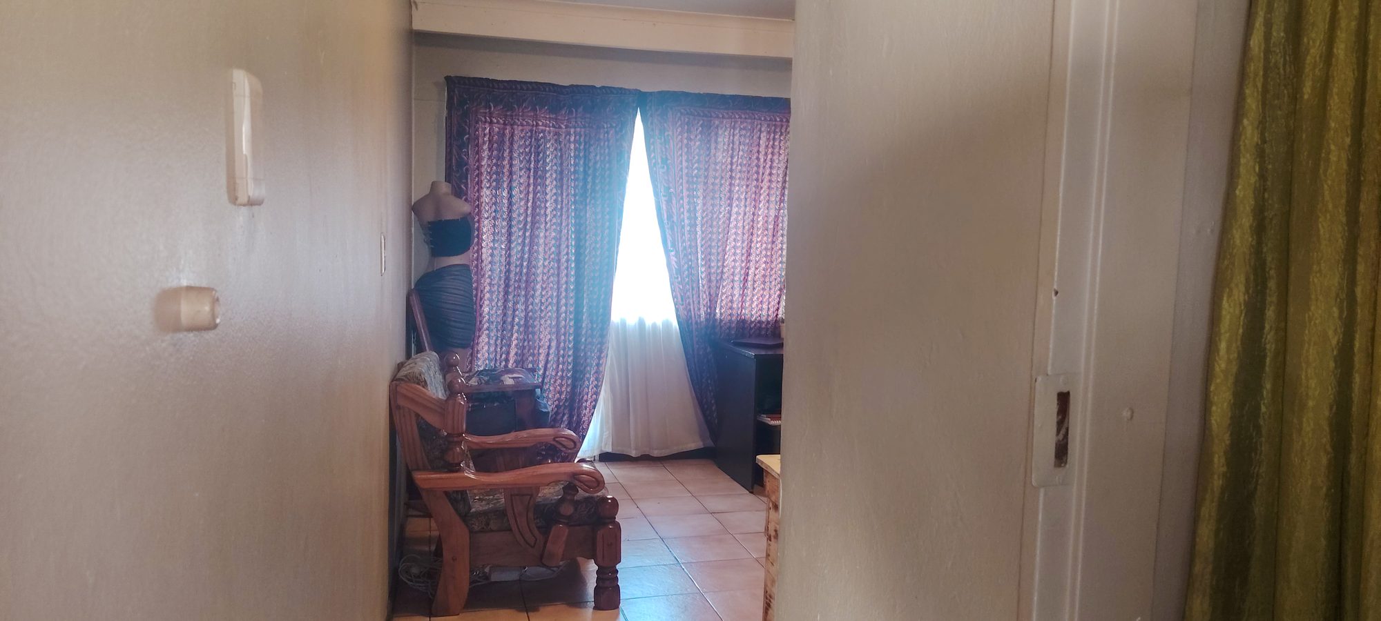 Spacious 4-Bedroom Family Home with Pool, Built-in Braai & Ample Parking — image 7