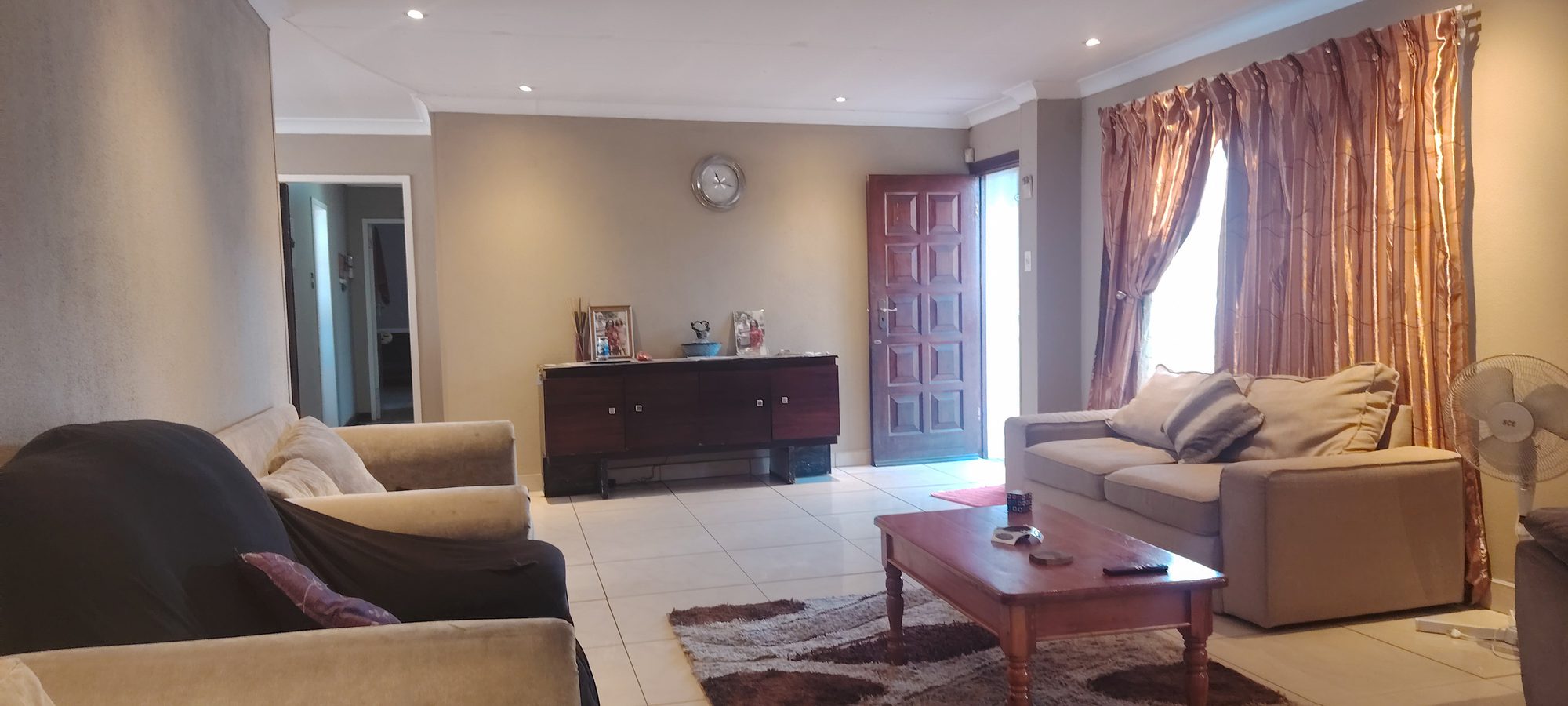 Spacious 4-Bedroom Family Home with Pool, Built-in Braai & Ample Parking — image 3