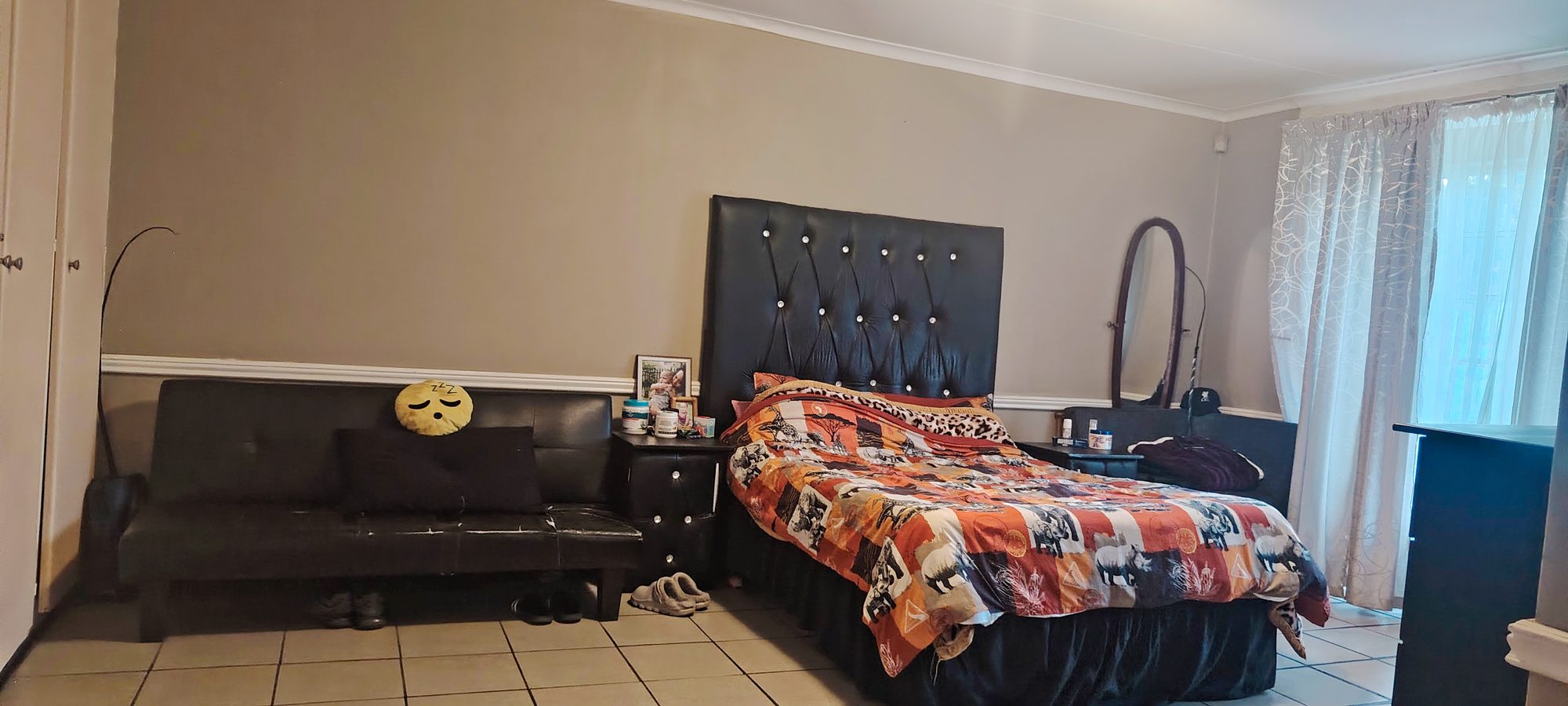 Spacious 4-Bedroom Family Home with Pool, Built-in Braai & Ample Parking — image 31