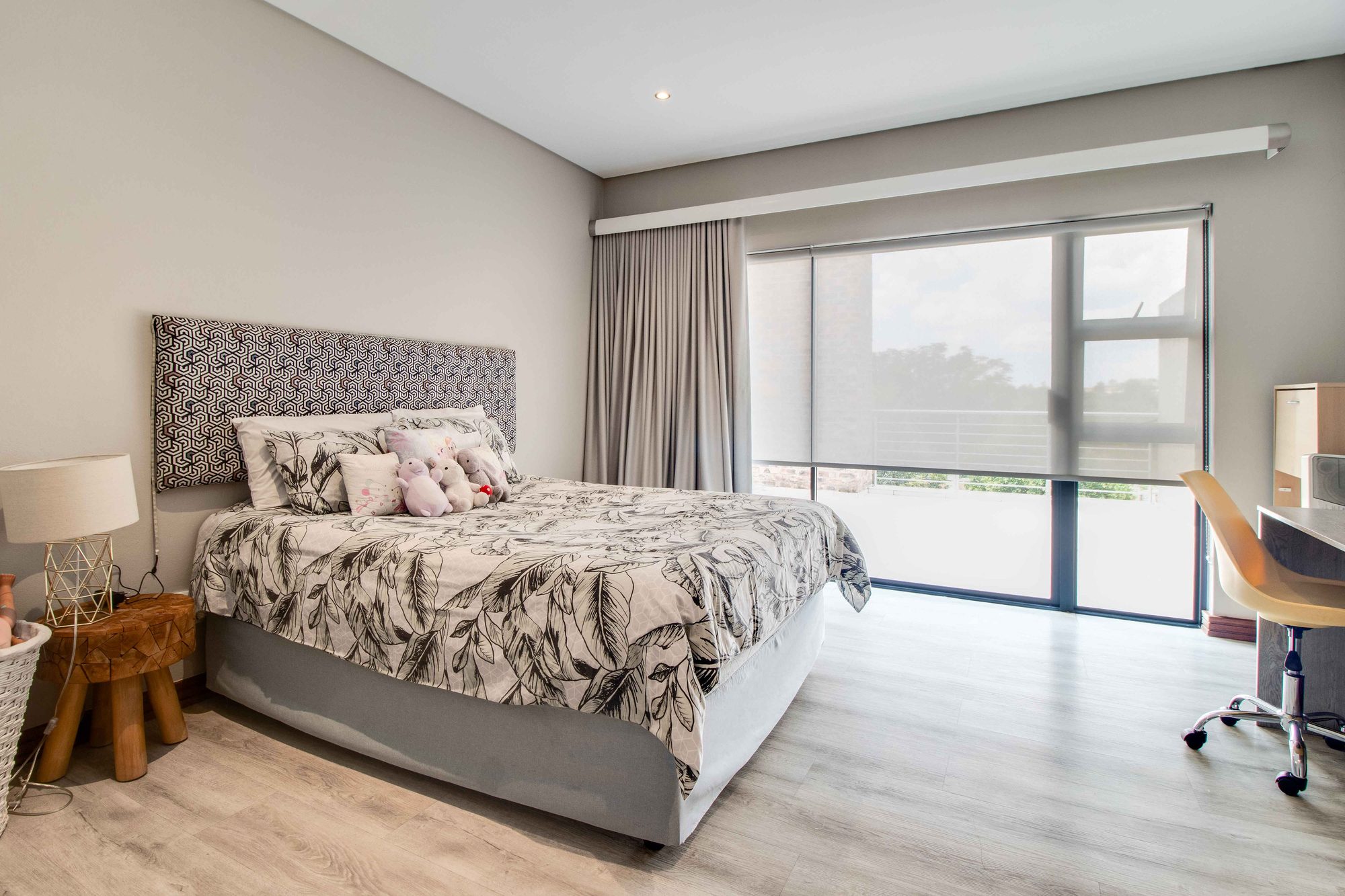 Elegant 3-Bedroom Family Home with Pool in Villa Conesa Estate, Homes Haven — image 32