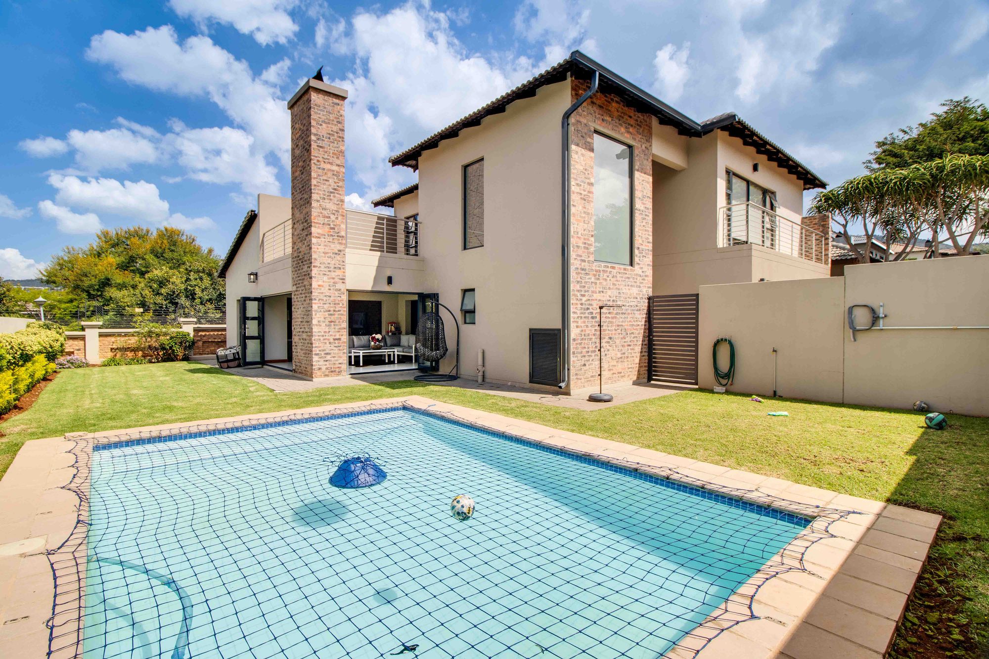 Elegant 3-Bedroom Family Home with Pool in Villa Conesa Estate, Homes Haven — image 37