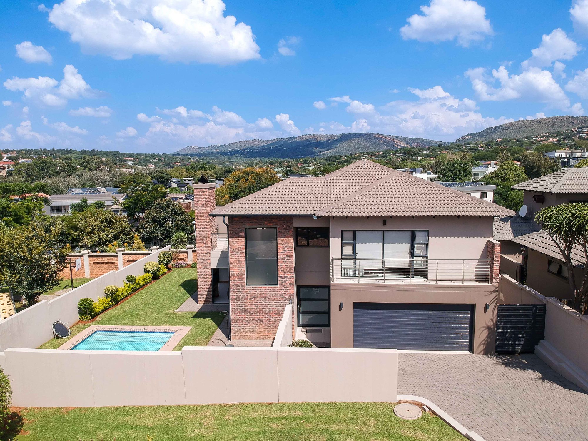 Elegant 3-Bedroom Family Home with Pool in Villa Conesa Estate, Homes Haven — image 44