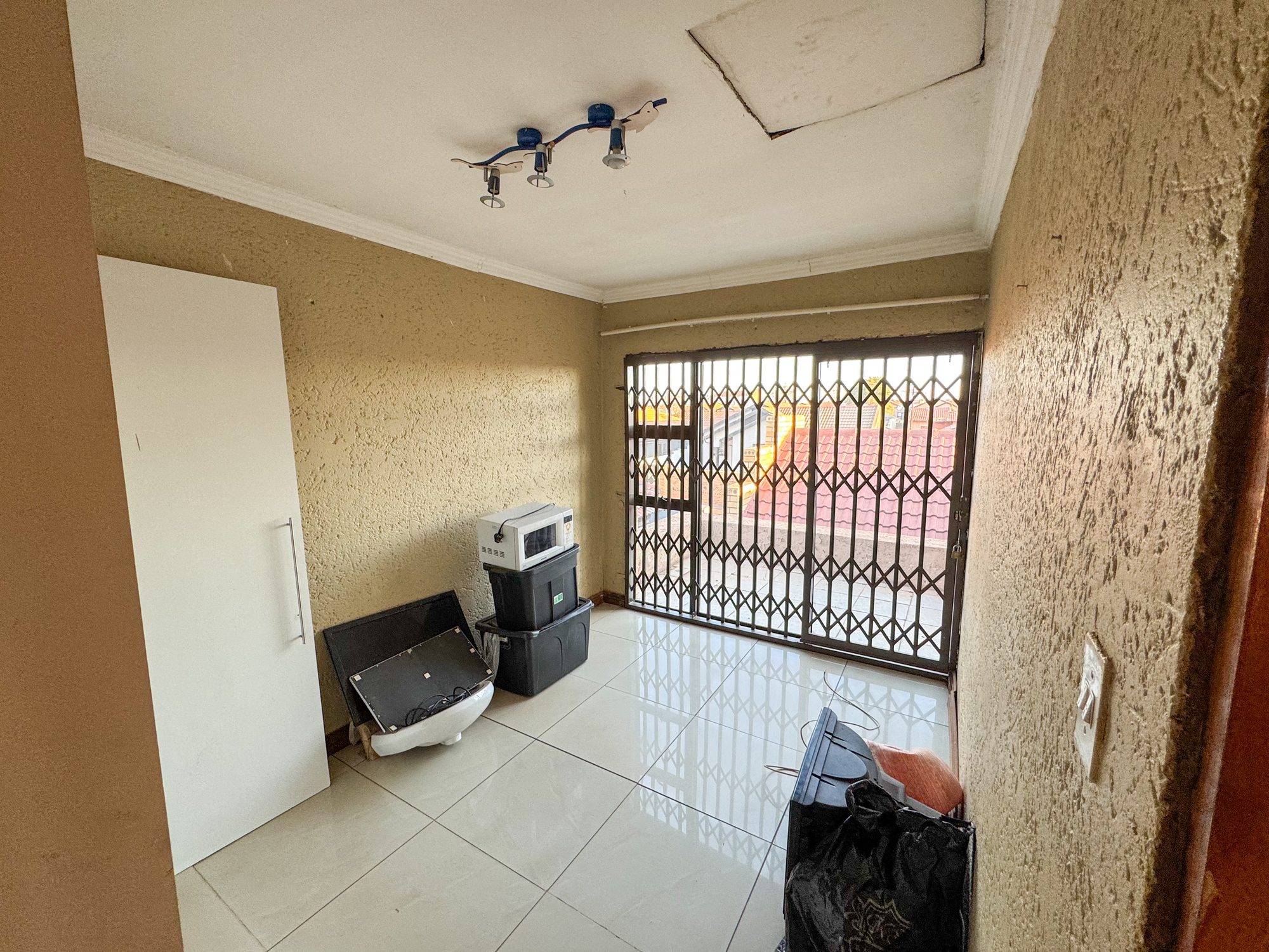 Spacious 4-Bedroom Family Home with Balconies, Study & Double Garage in Protea Glen Ext 11 — image 10