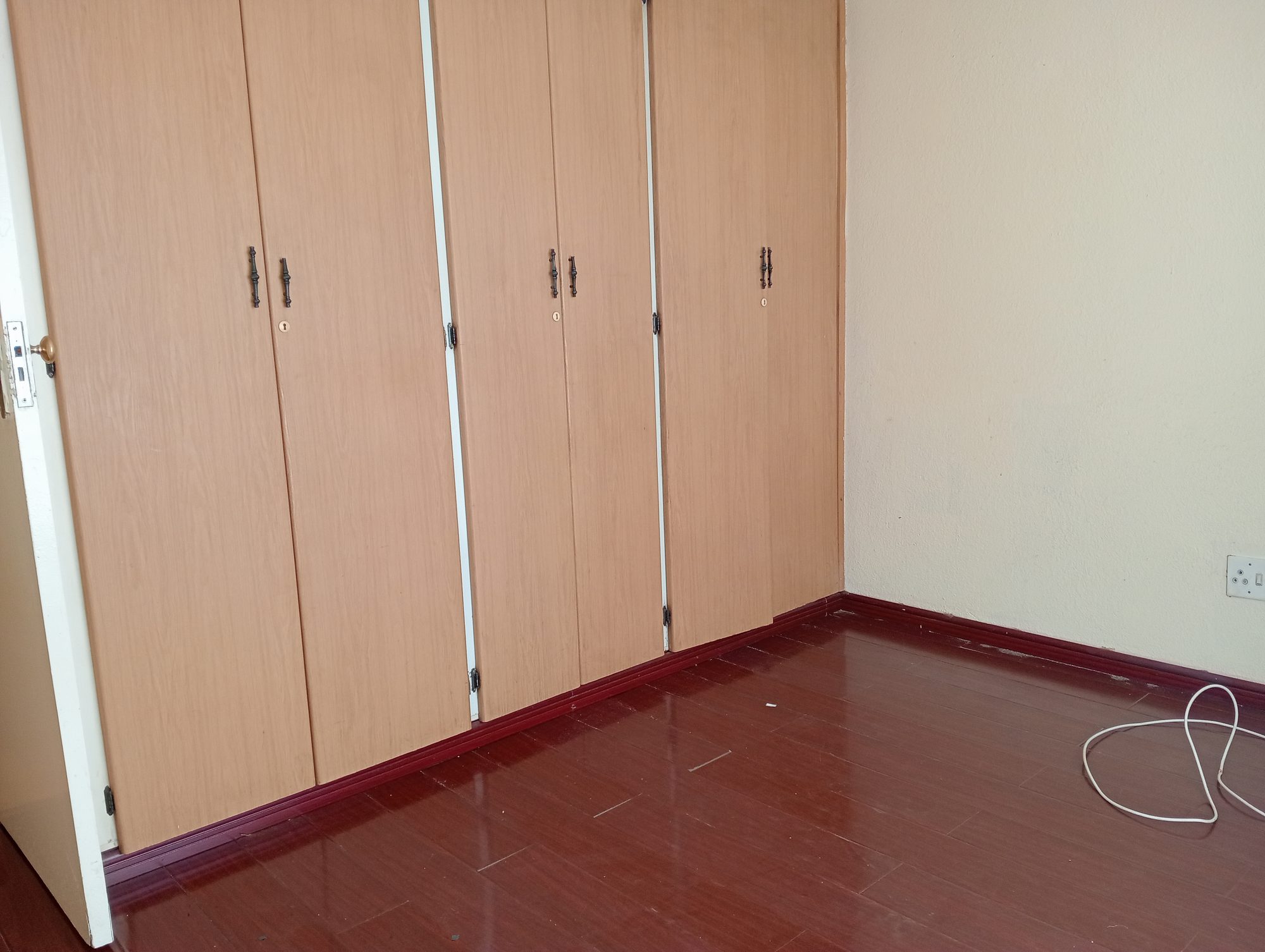 3 Bedroom Family Home for Sale in a Prime Location in HillsView, Kagiso — image 6