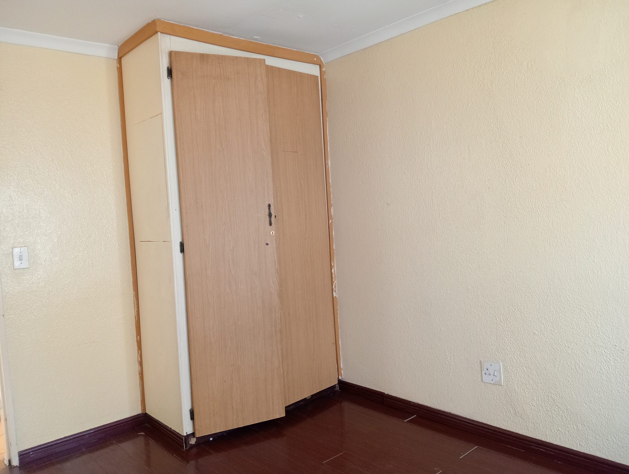3 Bedroom Family Home for Sale in a Prime Location in HillsView, Kagiso — image 10