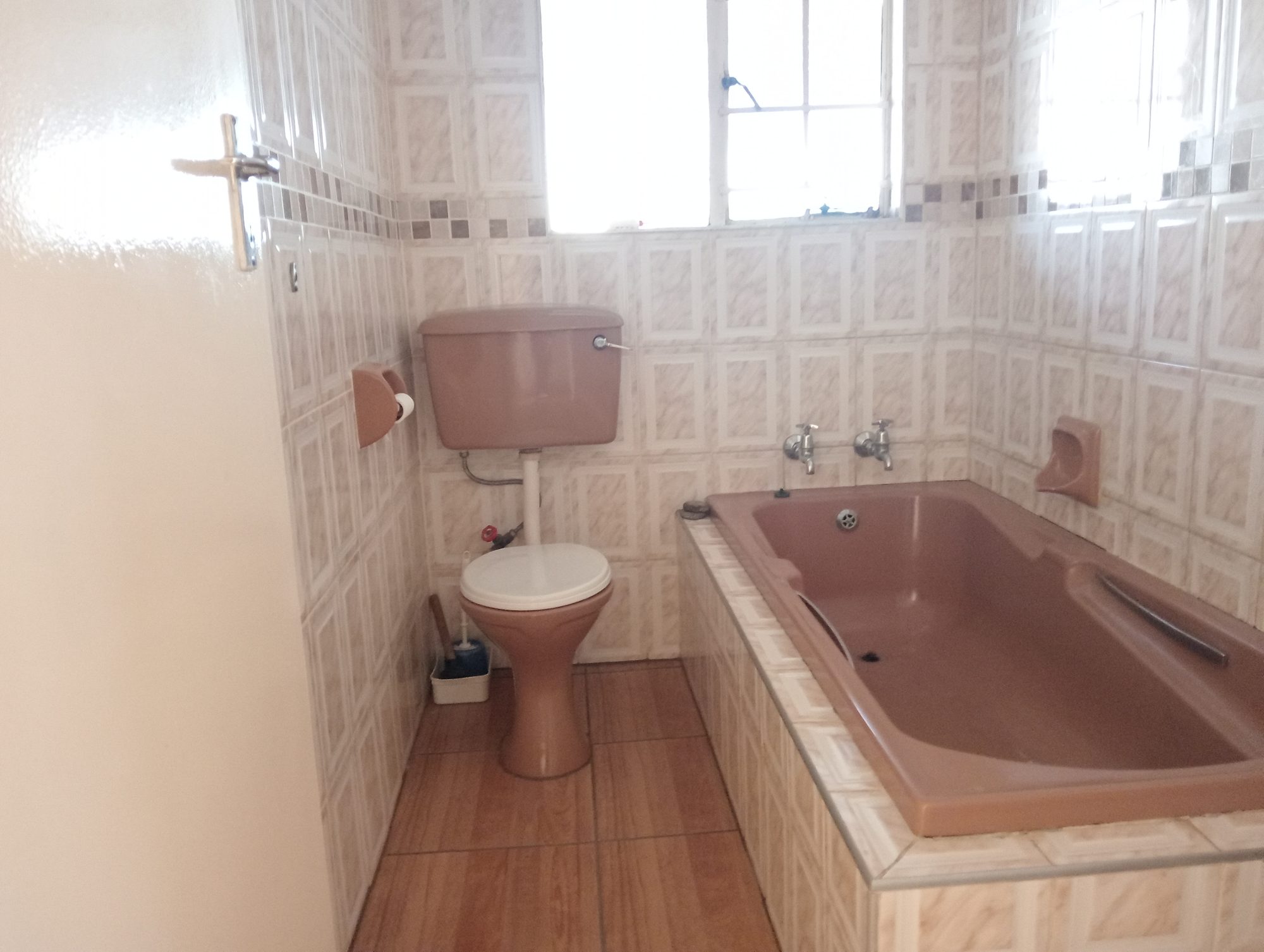 3 Bedroom Family Home for Sale in a Prime Location in HillsView, Kagiso — image 12
