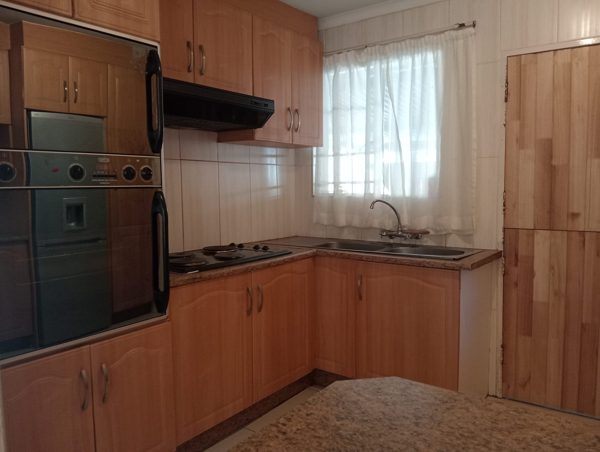 3 Bedroom Family Home for Sale in a Prime Location in HillsView, Kagiso — image 3