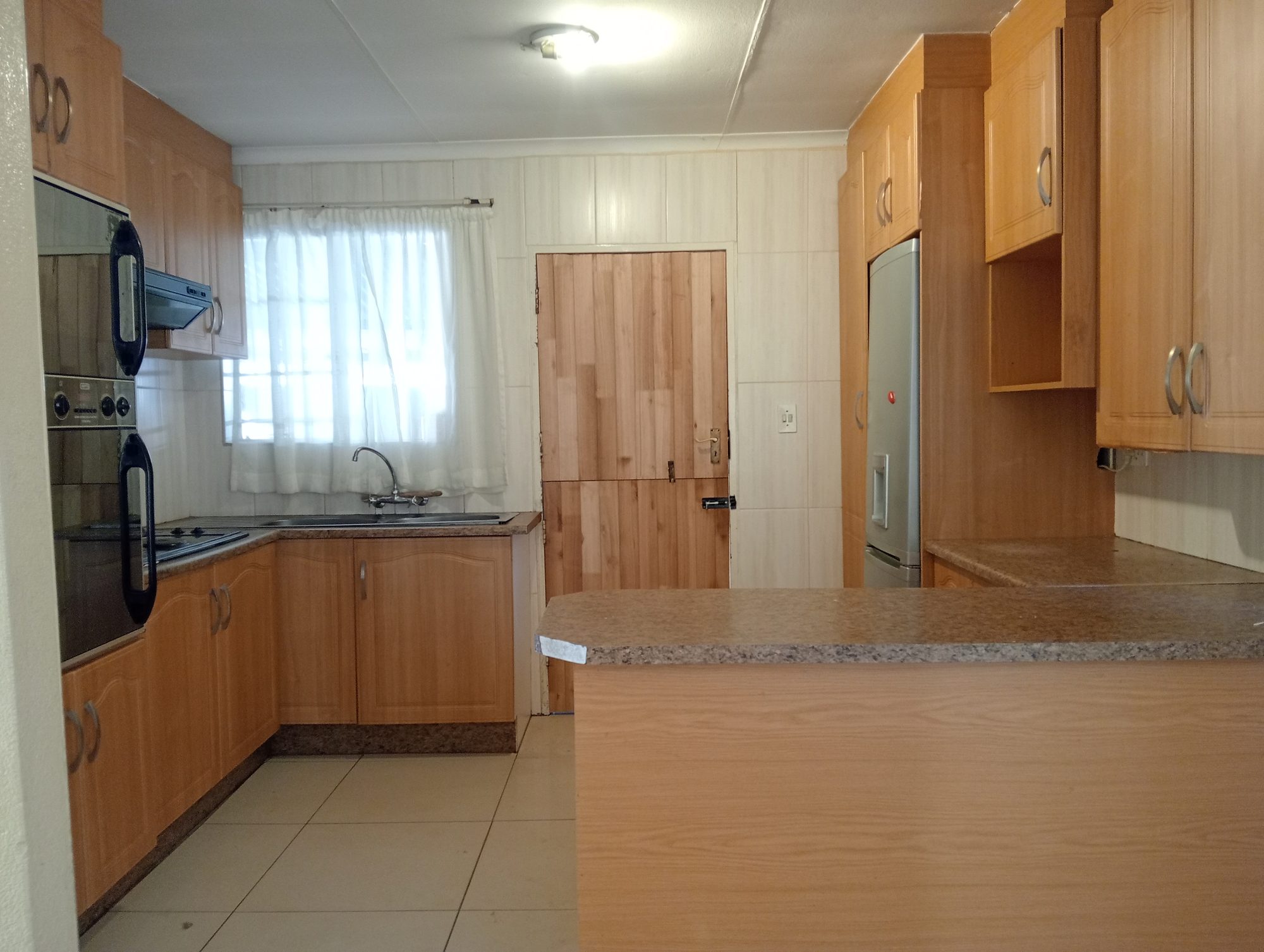 3 Bedroom Family Home for Sale in a Prime Location in HillsView, Kagiso — image 5