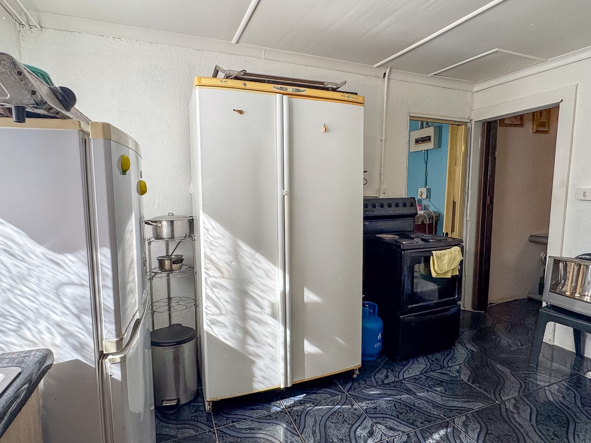 Investment Opportunity with 3 Outside Rooms for Sale in Jabavu (White City), Soweto — image 5