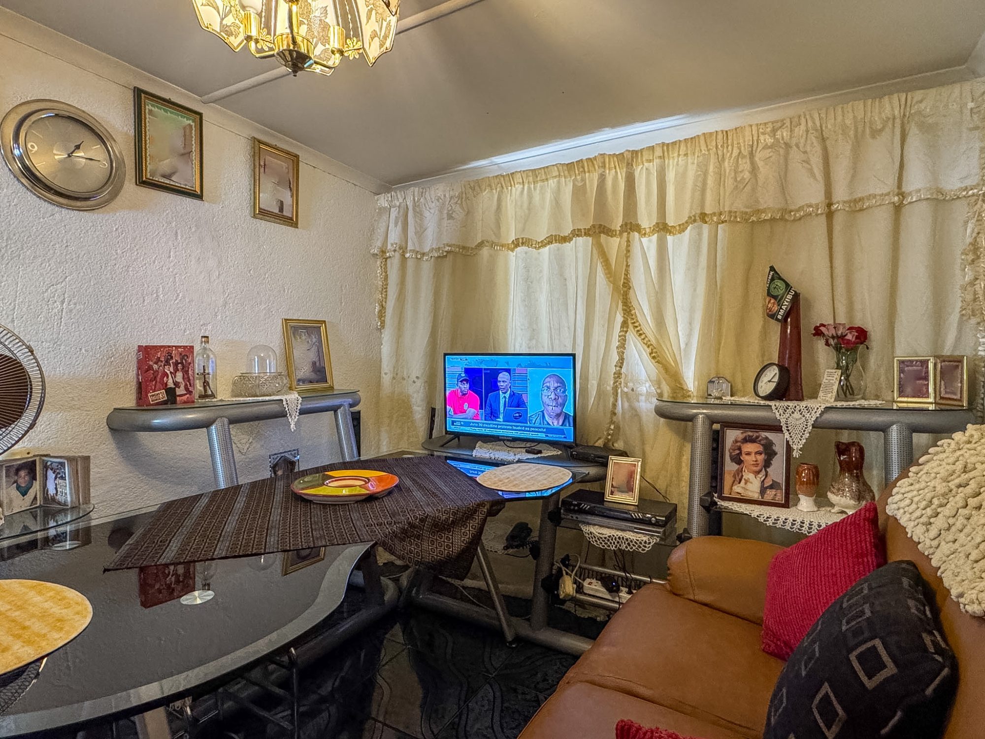 Investment Opportunity with 3 Outside Rooms for Sale in Jabavu (White City), Soweto — image 8