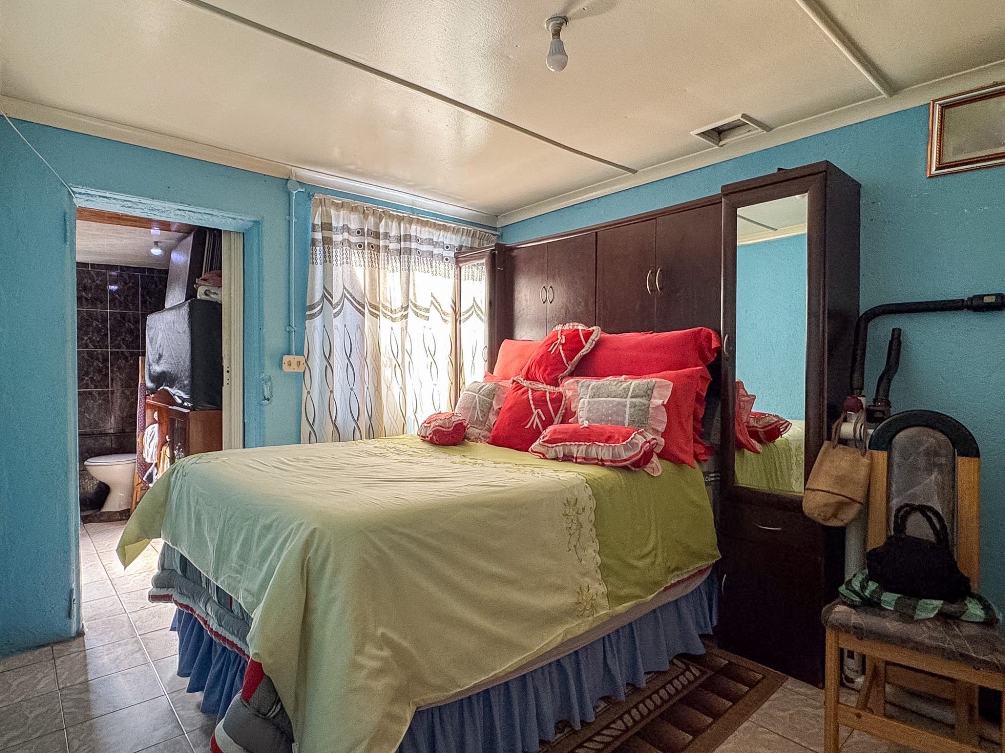 Investment Opportunity with 3 Outside Rooms for Sale in Jabavu (White City), Soweto — image 11