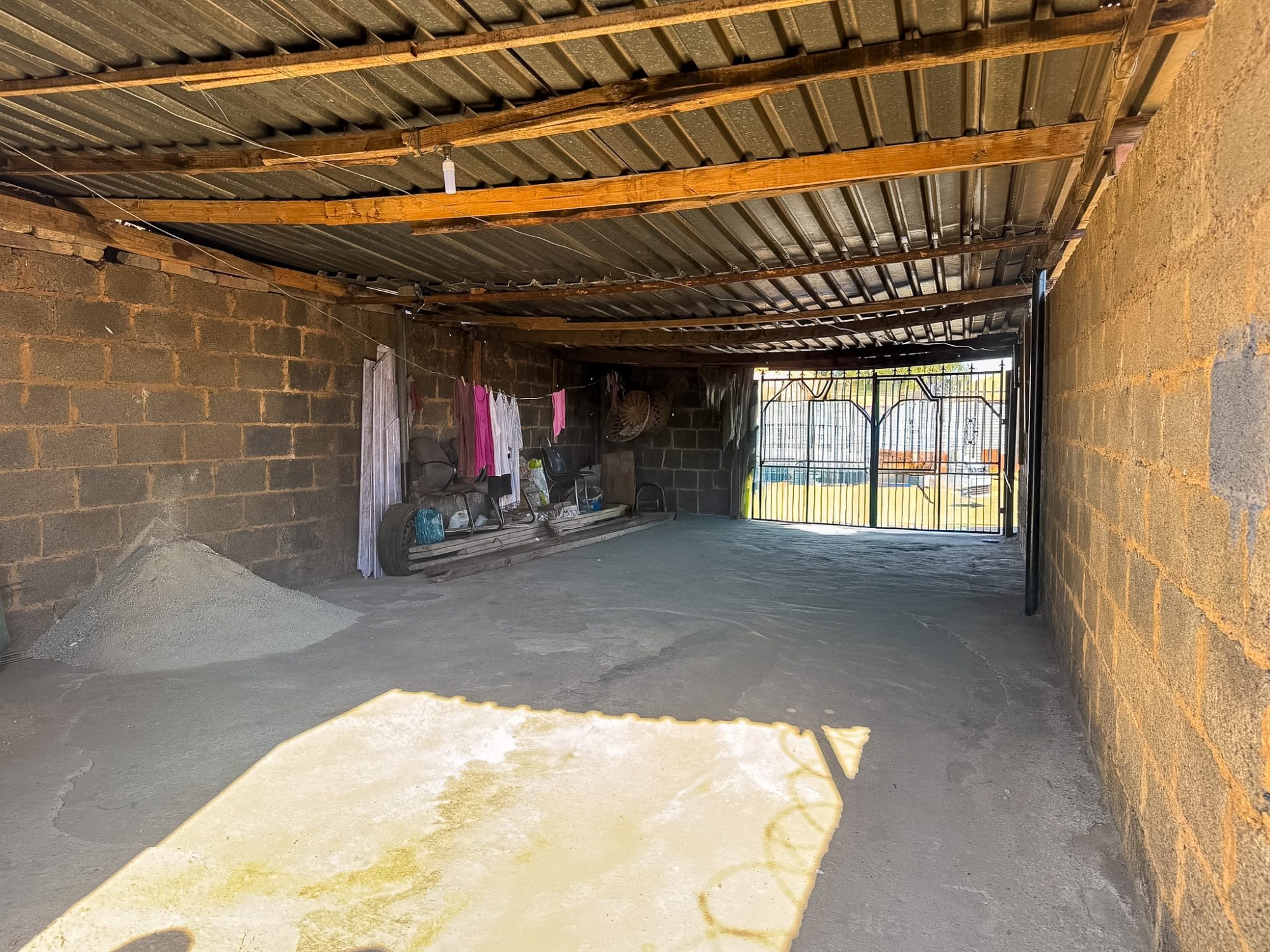 Investment Opportunity with 3 Outside Rooms for Sale in Jabavu (White City), Soweto — image 17