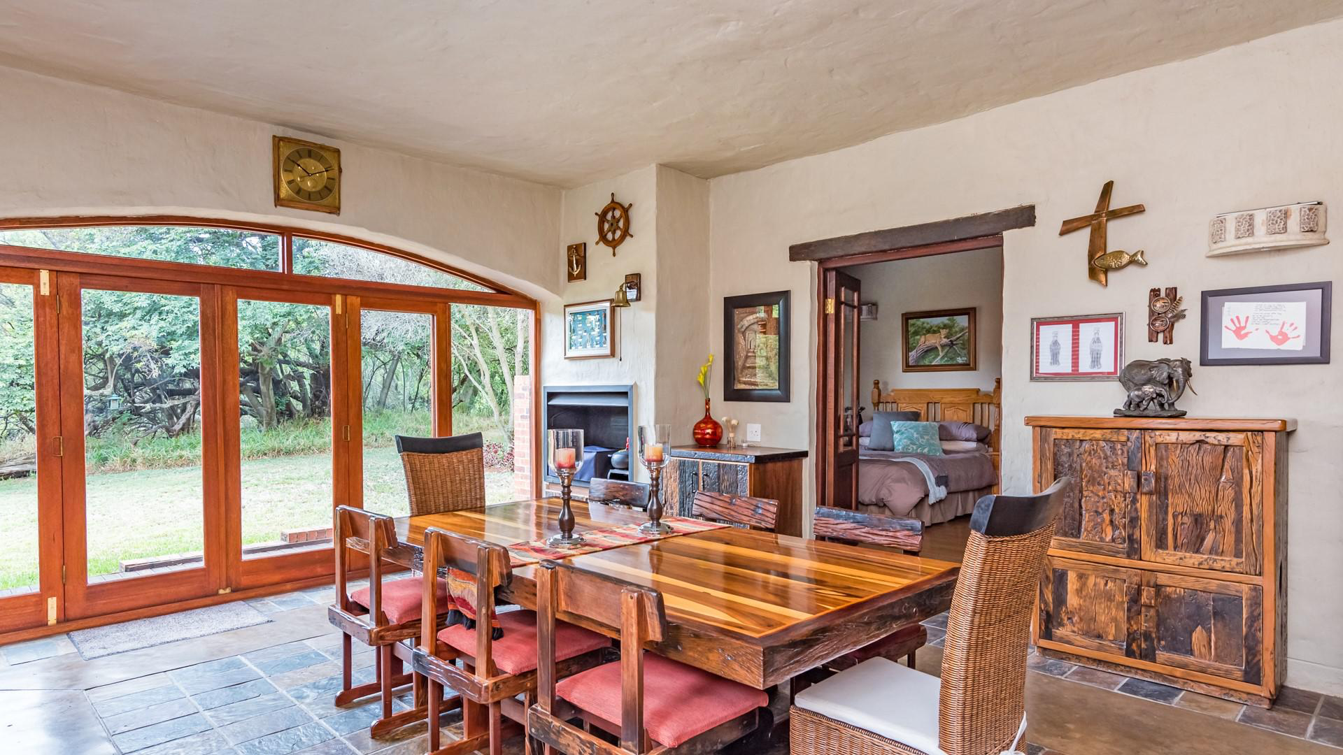 5 Bedroom House For Sale in Featherbrooke Estate, Krugersdorp — image 4