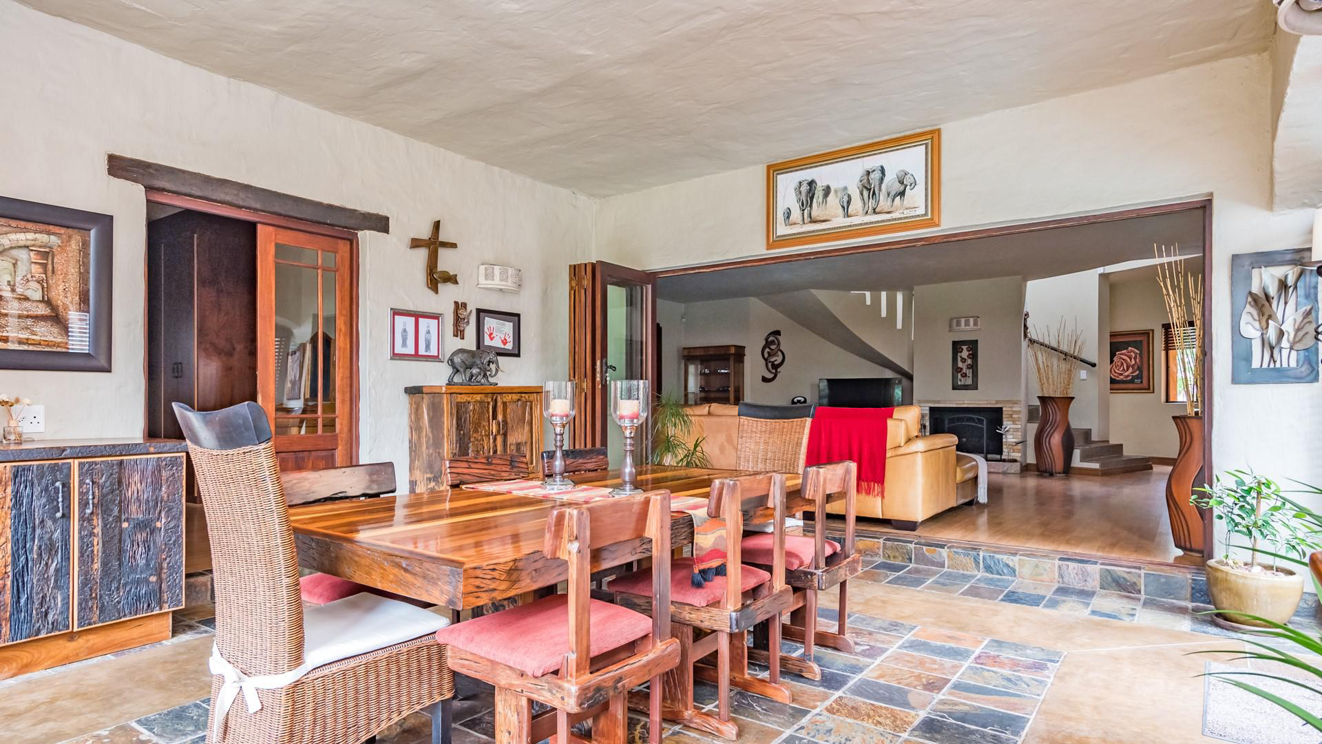 5 Bedroom House For Sale in Featherbrooke Estate, Krugersdorp — image 6
