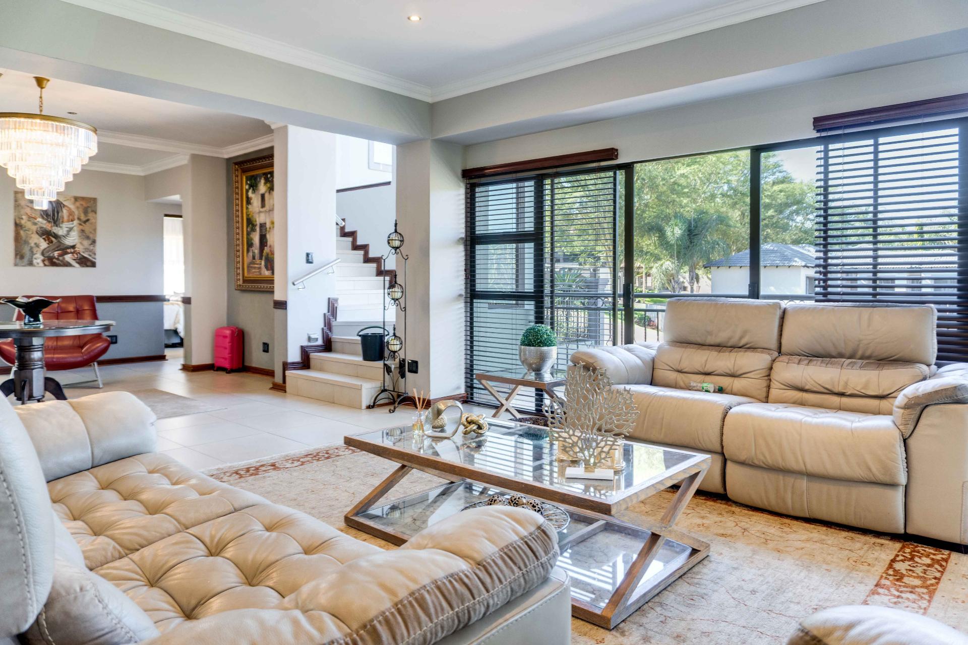 Greenbelt-Facing: The View Behind This Home Will Never Be Built Out | Solar-Powered, 600sqm | Under Roof On A 1,044sqm — image 8