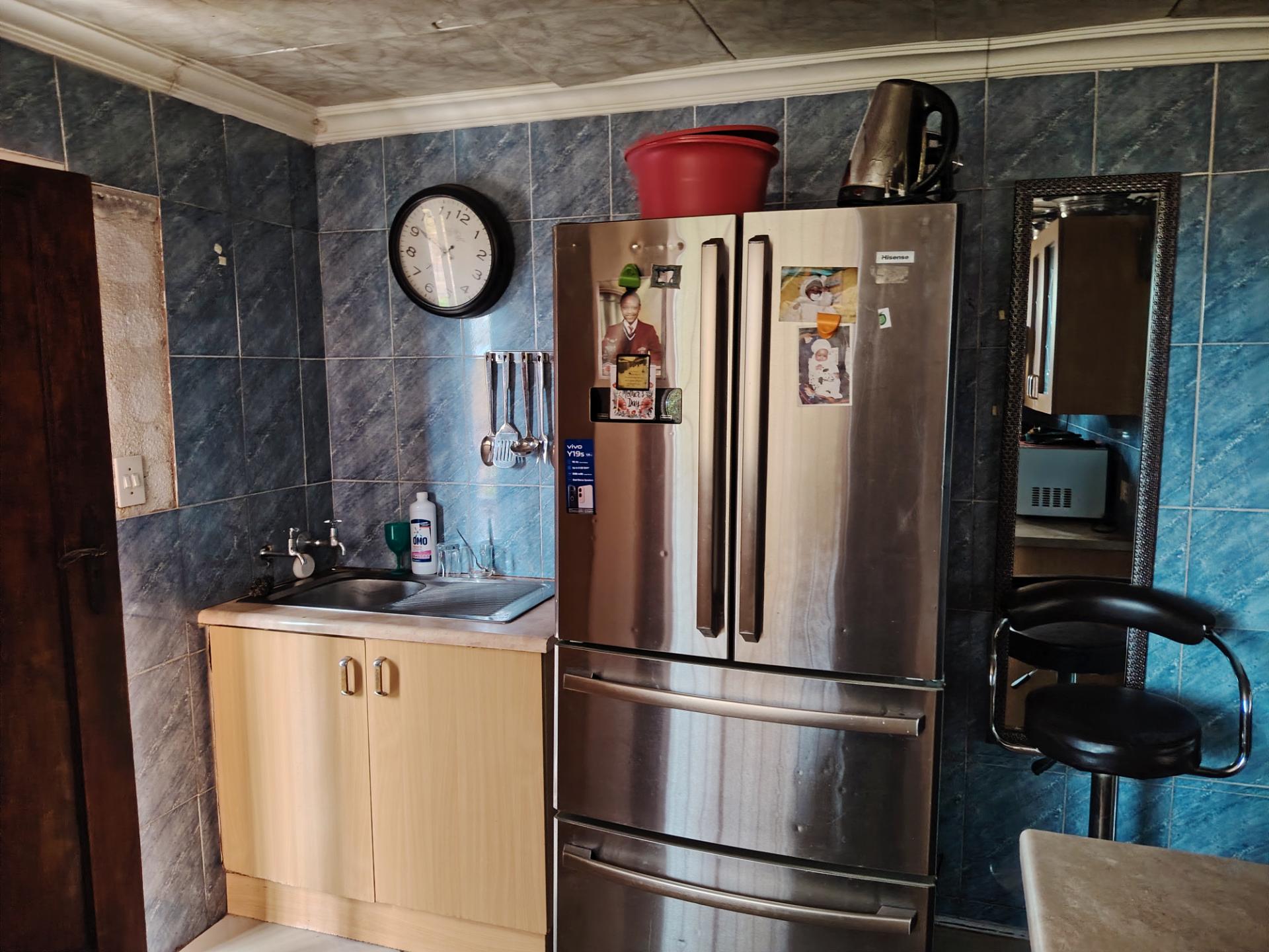 3 Bedroom House To Let in Kagiso, Kagiso — image 10
