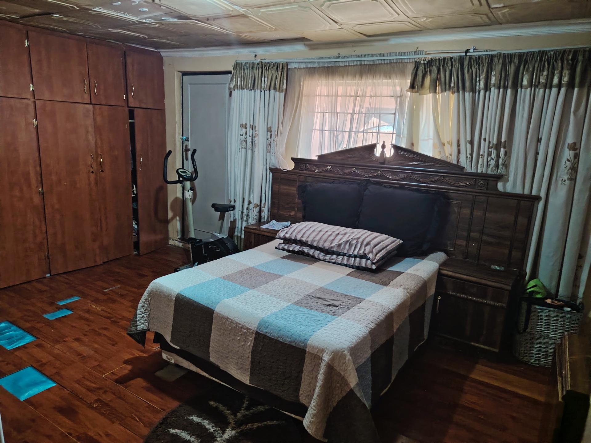 3 Bedroom House To Let in Kagiso, Kagiso — image 16