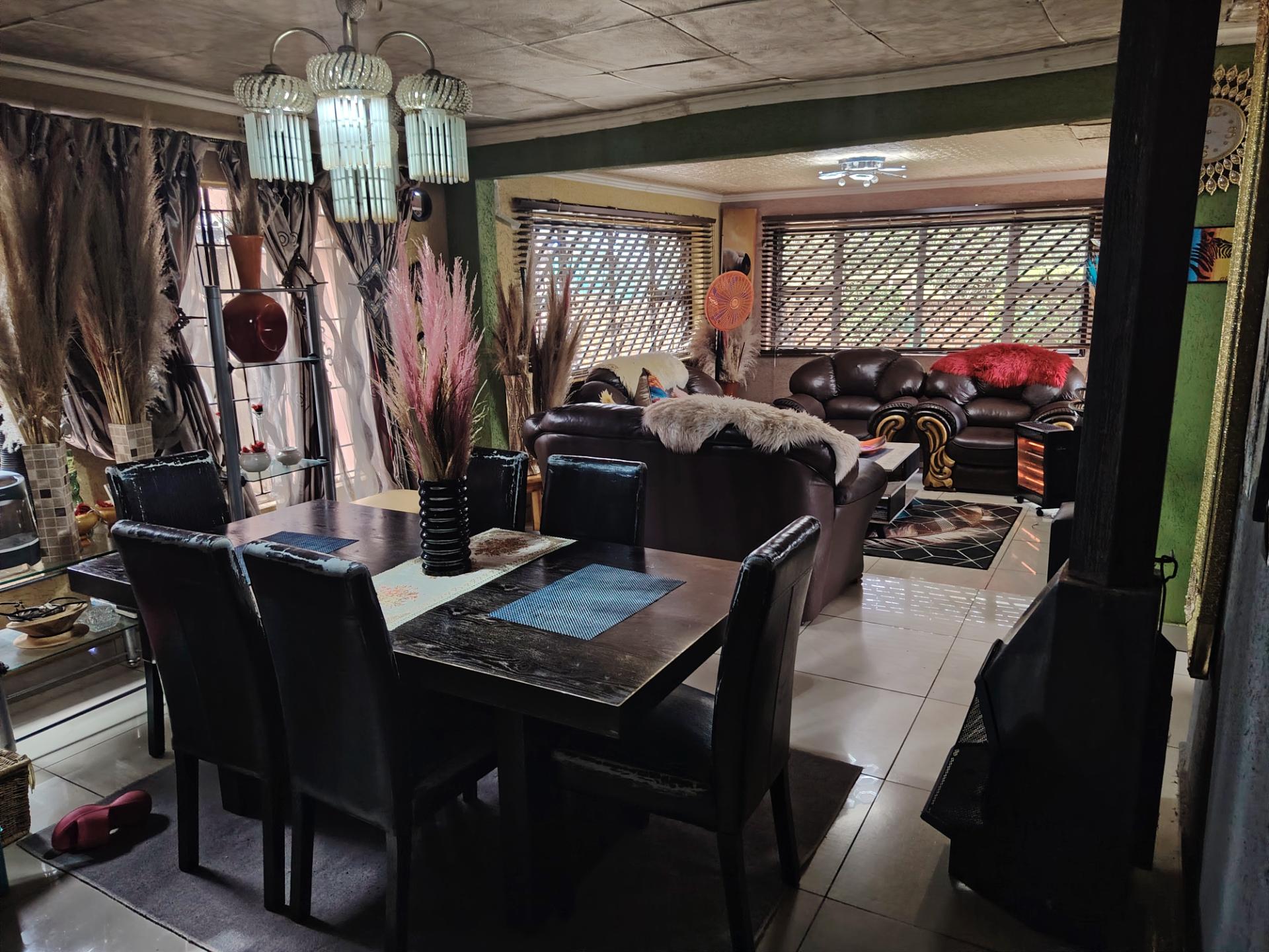 3 Bedroom House To Let in Kagiso, Kagiso — image 6