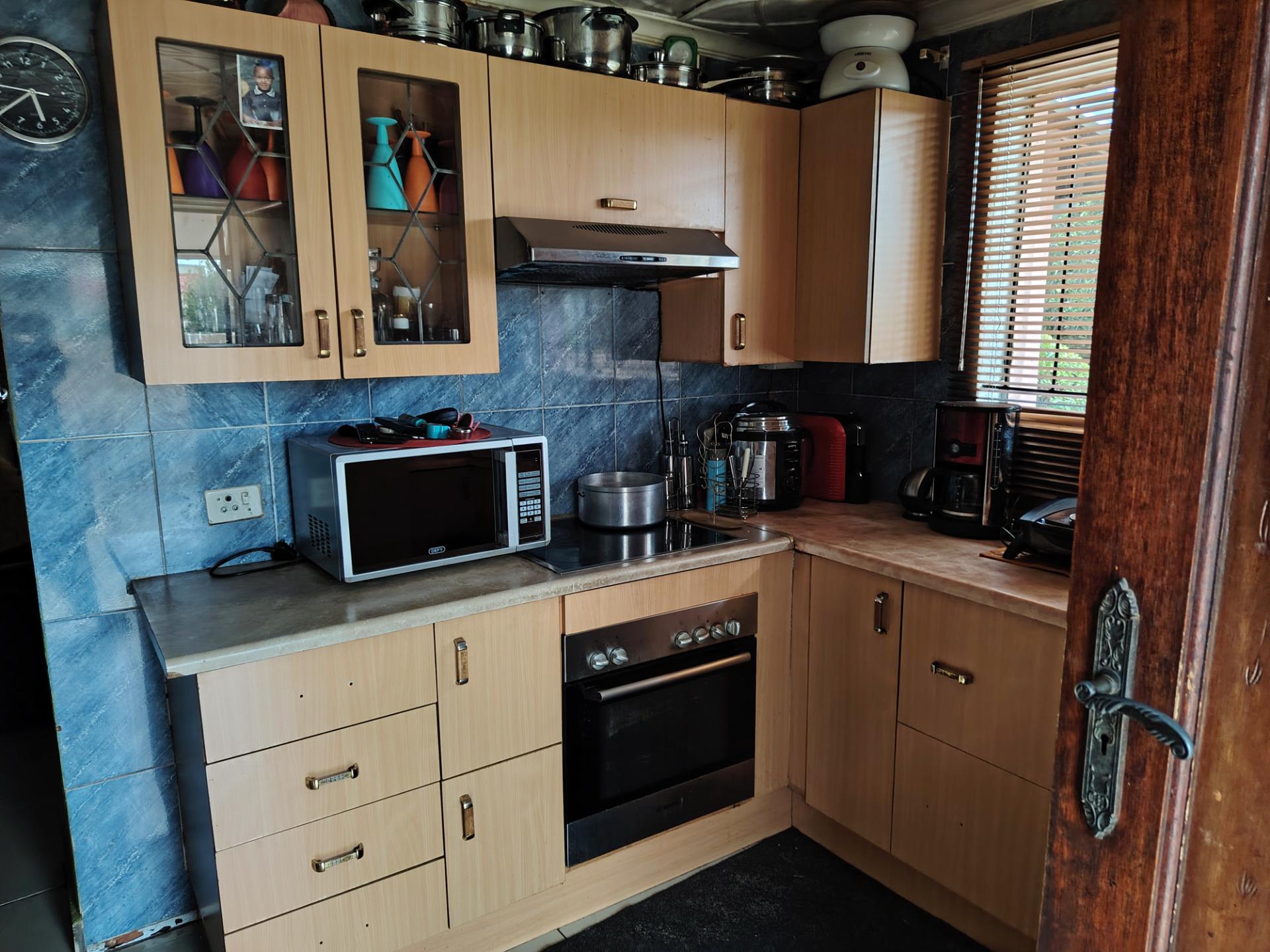 3 Bedroom House To Let in Kagiso, Kagiso — image 9