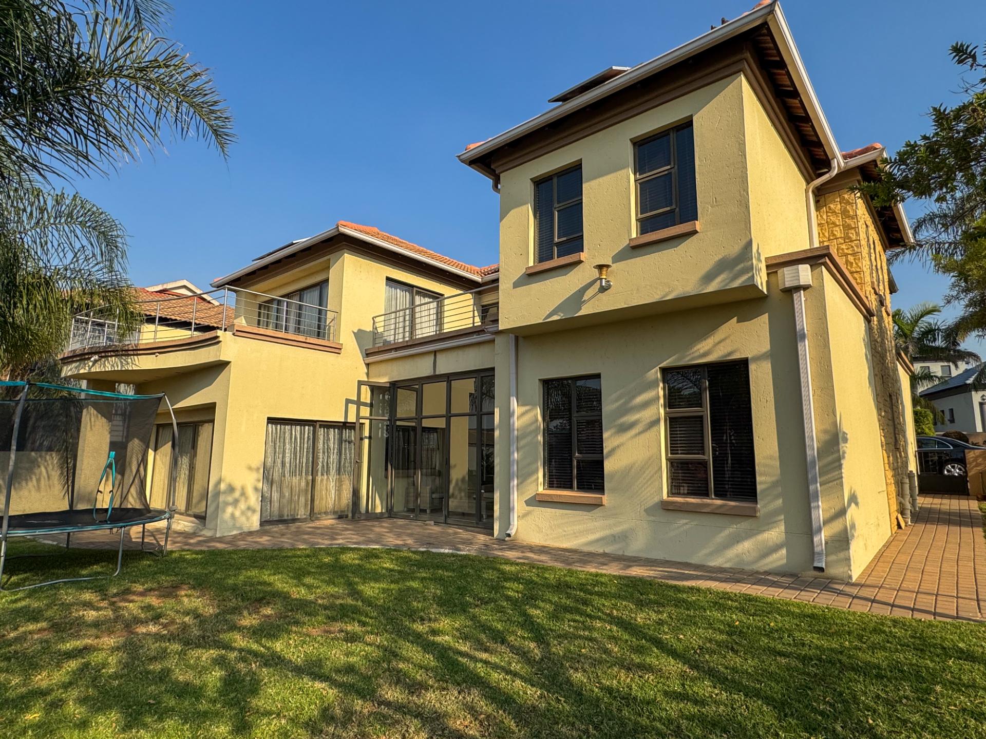 4 Bedroom House For Sale in Blue Valley Golf Estate, Centurion