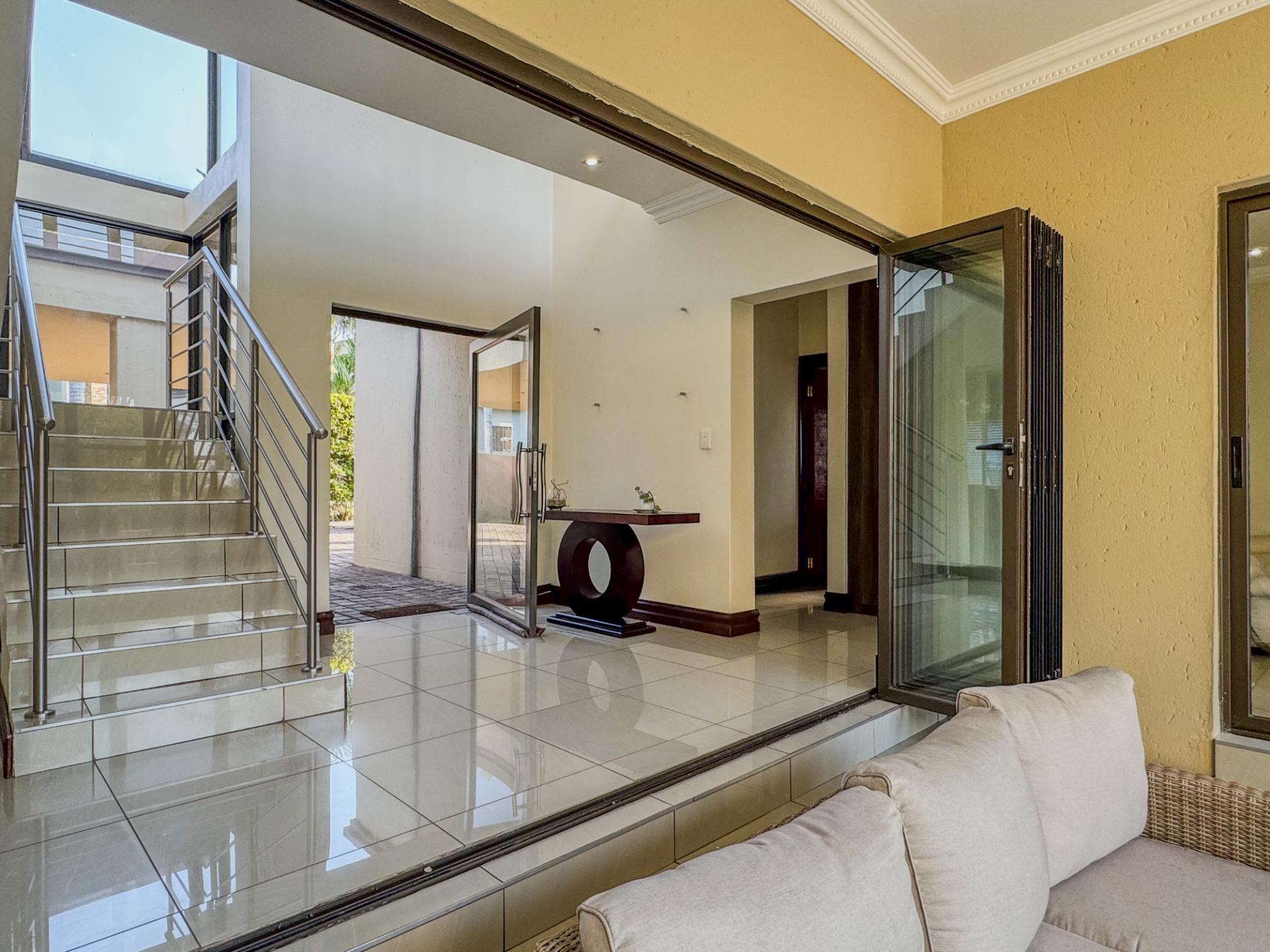 4 Bedroom House For Sale in Blue Valley Golf Estate, Centurion — image 16