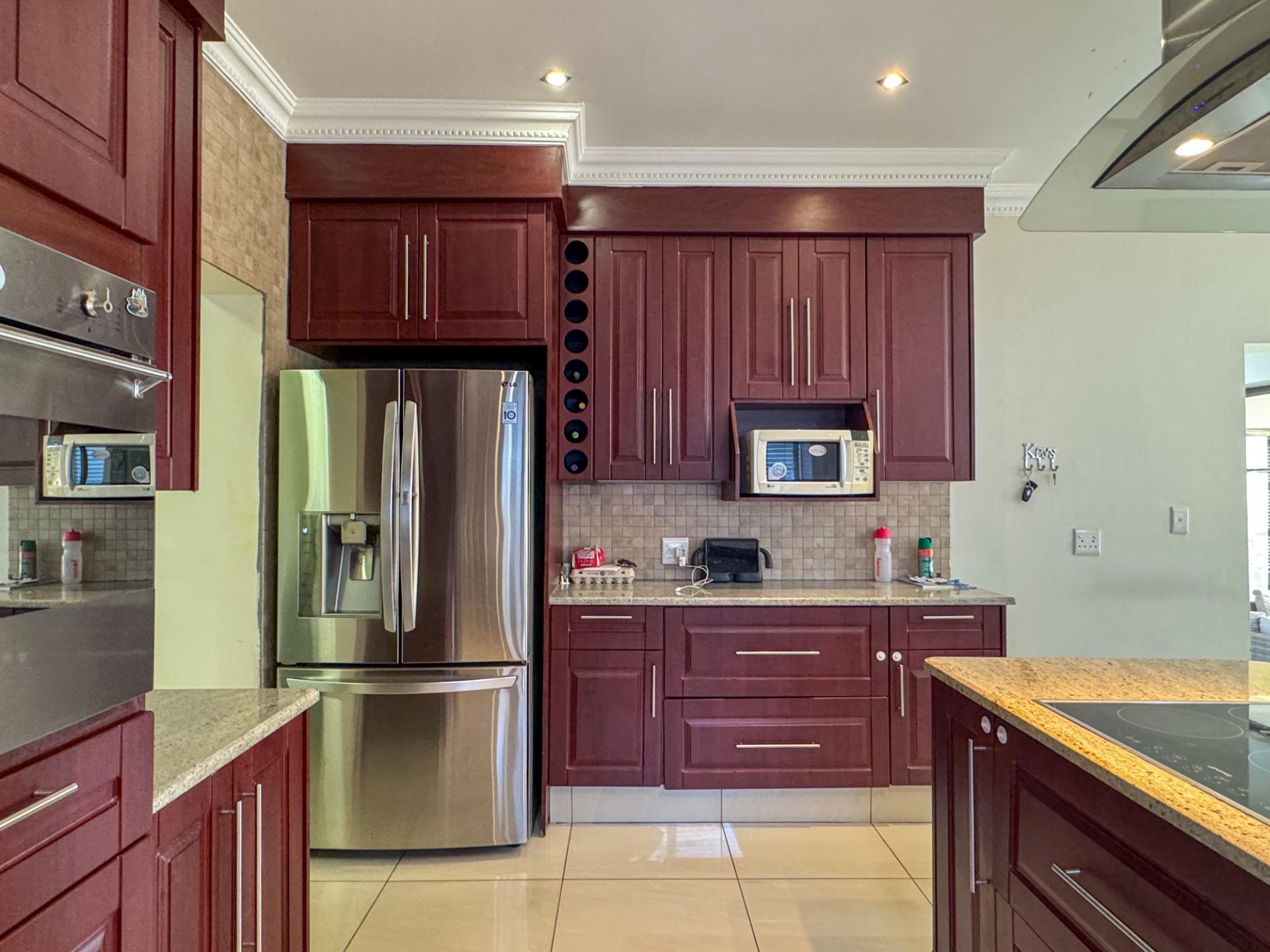 4 Bedroom House For Sale in Blue Valley Golf Estate, Centurion — image 37