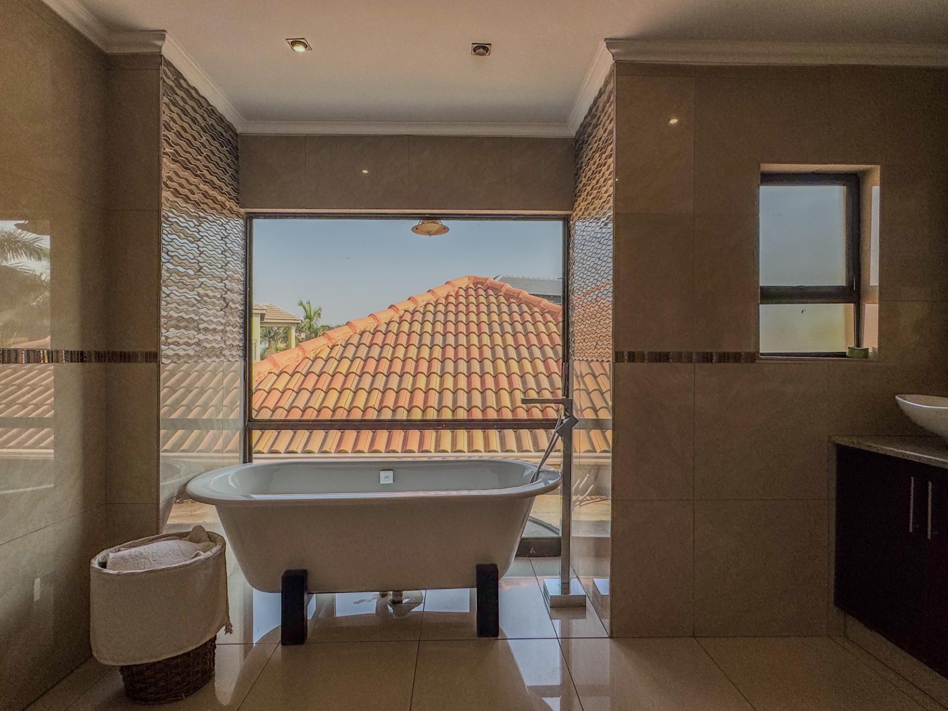 4 Bedroom House For Sale in Blue Valley Golf Estate, Centurion — image 49