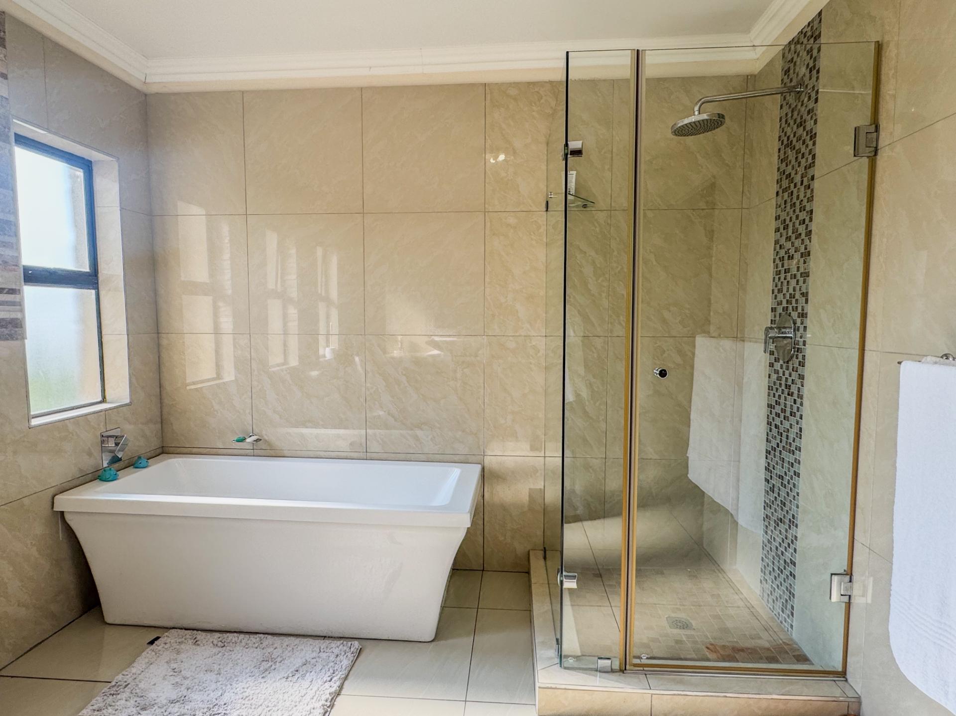 4 Bedroom House For Sale in Blue Valley Golf Estate, Centurion — image 55