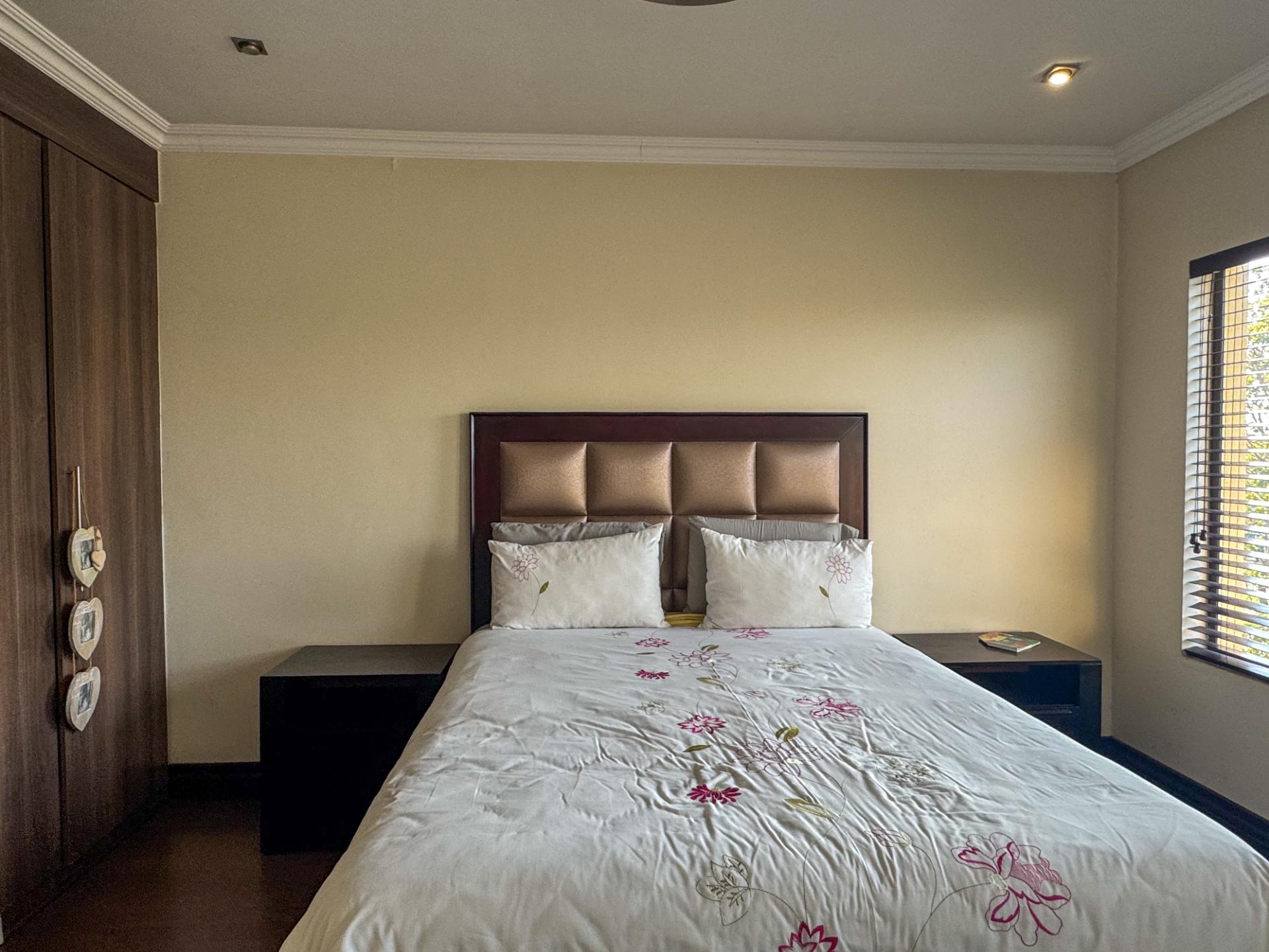 4 Bedroom House For Sale in Blue Valley Golf Estate, Centurion — image 59