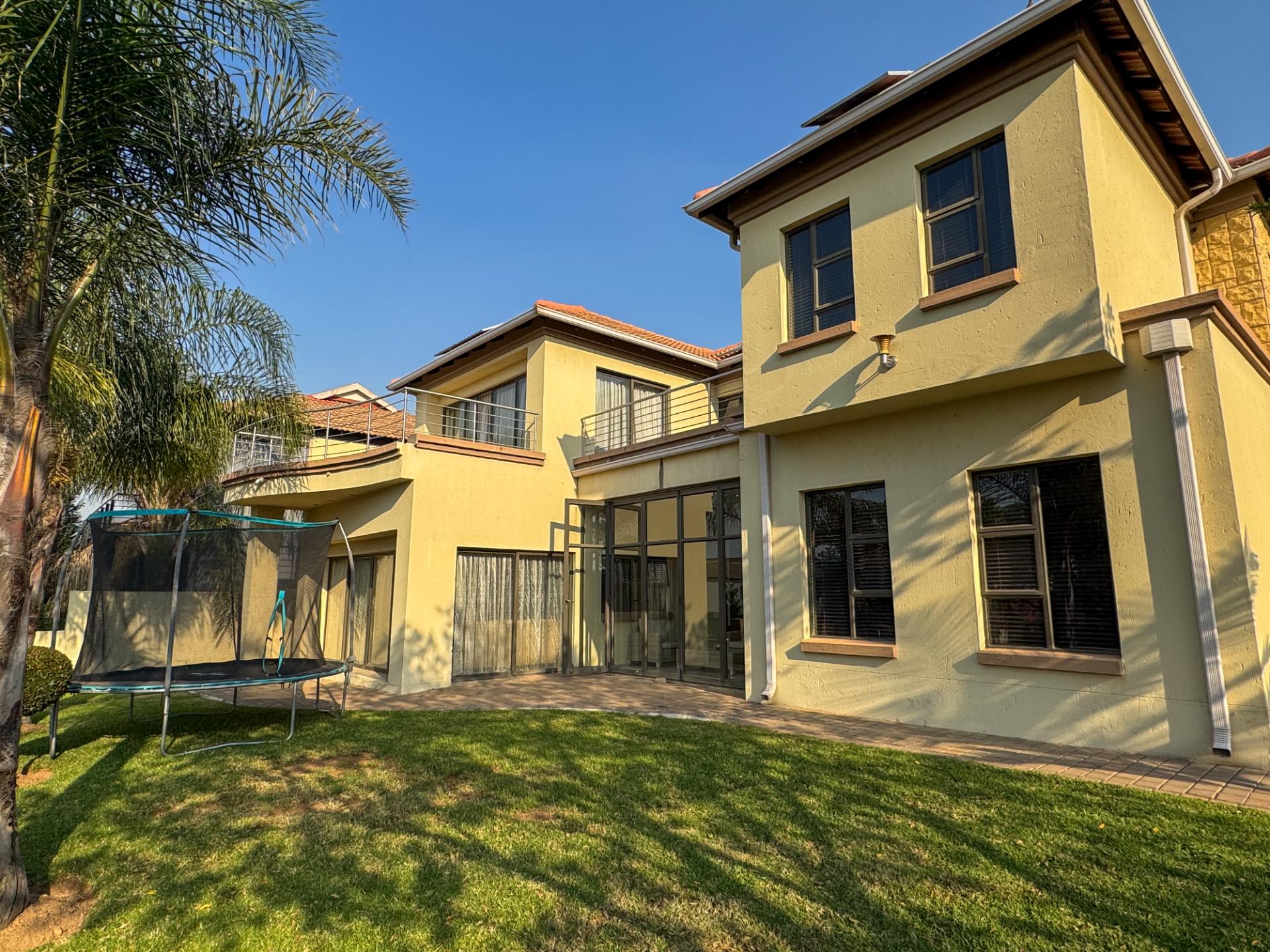 4 Bedroom House For Sale in Blue Valley Golf Estate, Centurion — image 78