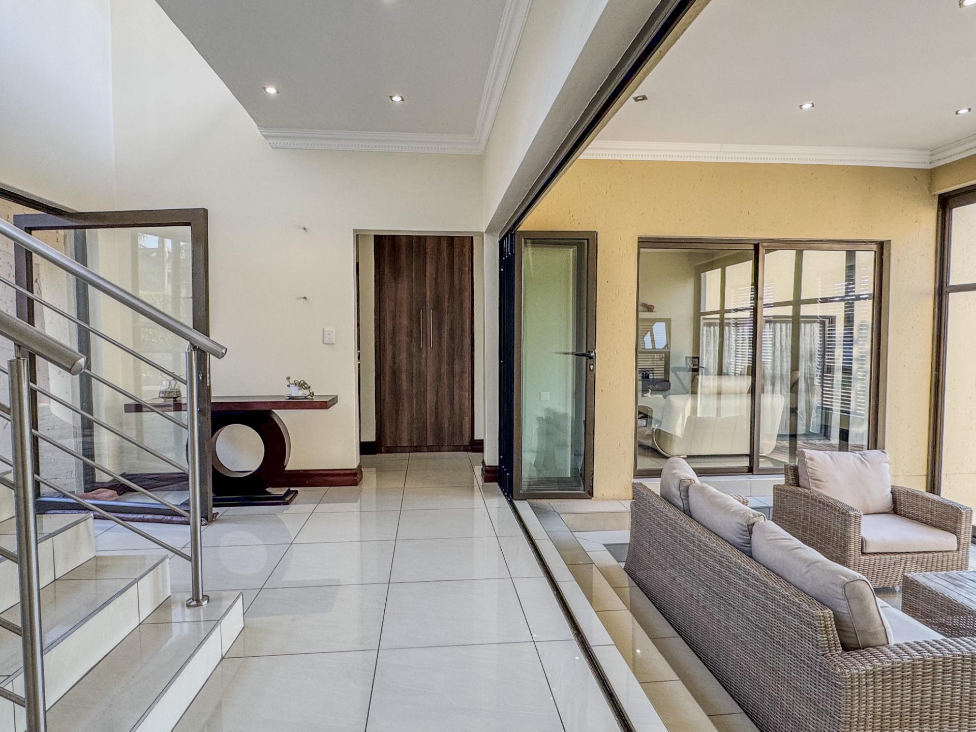 4 Bedroom House For Sale in Blue Valley Golf Estate, Centurion — image 9
