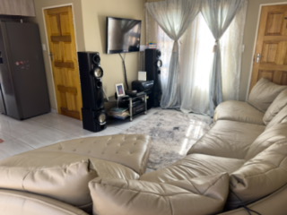  3-Bedroom Family Home with Spacious Yard For Sale in Westonaria — image 15