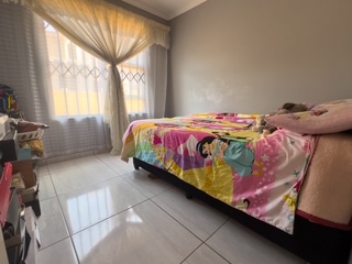  3-Bedroom Family Home with Spacious Yard For Sale in Westonaria — image 23