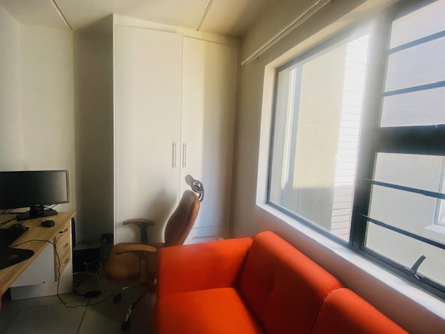 2 Bedroom Apartment / Flat For Sale in Jabulani, Soweto — image 14