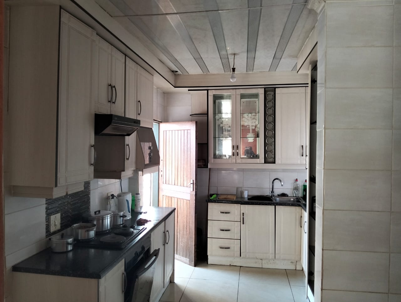 5 Bedroom House For Sale in Vosloorus, Vosloorus — image 2