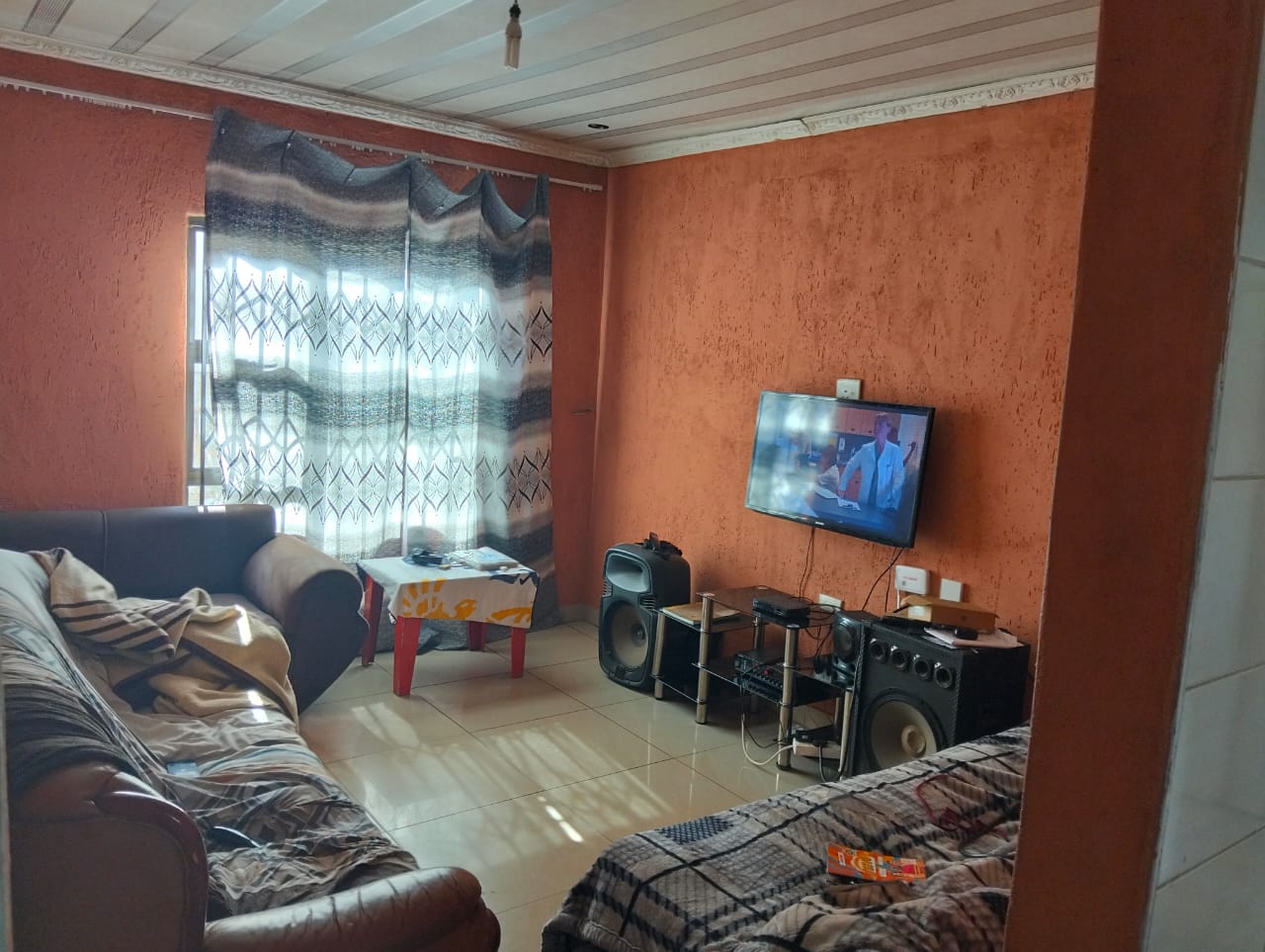 5 Bedroom House For Sale in Vosloorus, Vosloorus — image 4