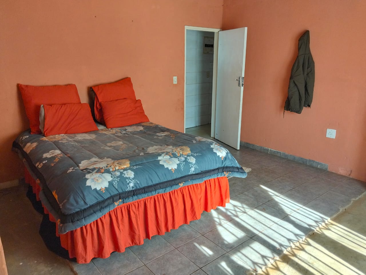 5 Bedroom House For Sale in Vosloorus, Vosloorus — image 5