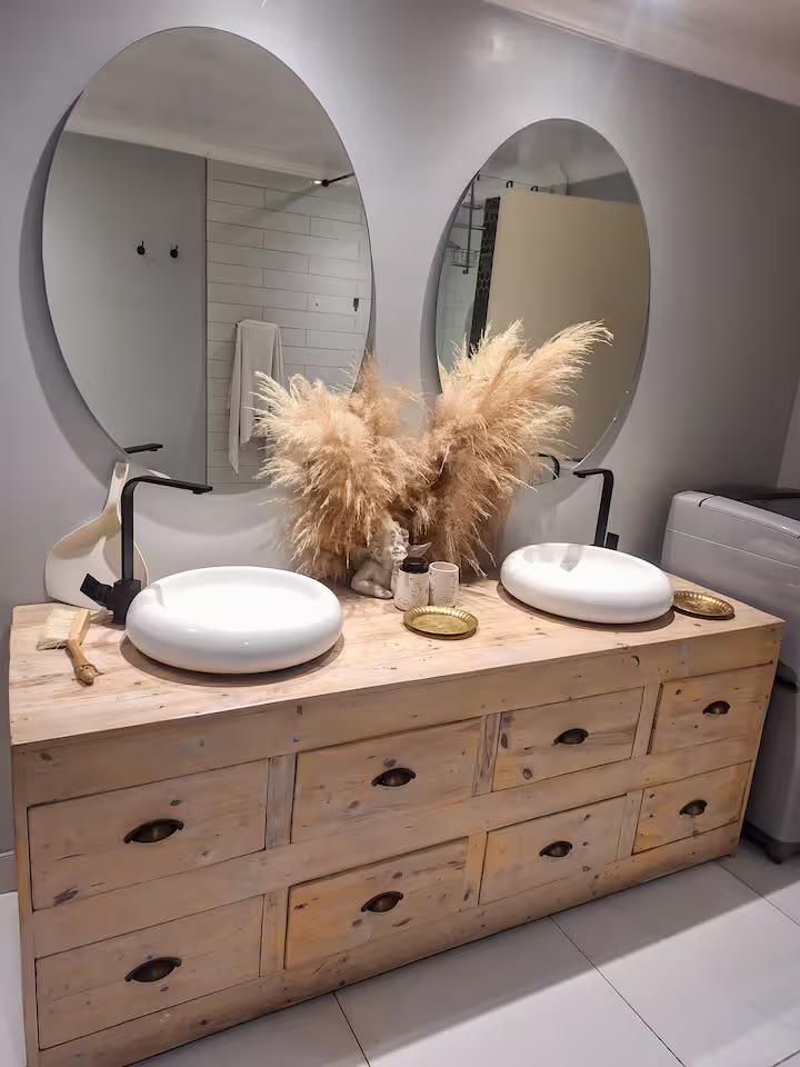 7 Bedroom House For Sale in Gallo Manor, Sandton — image 14