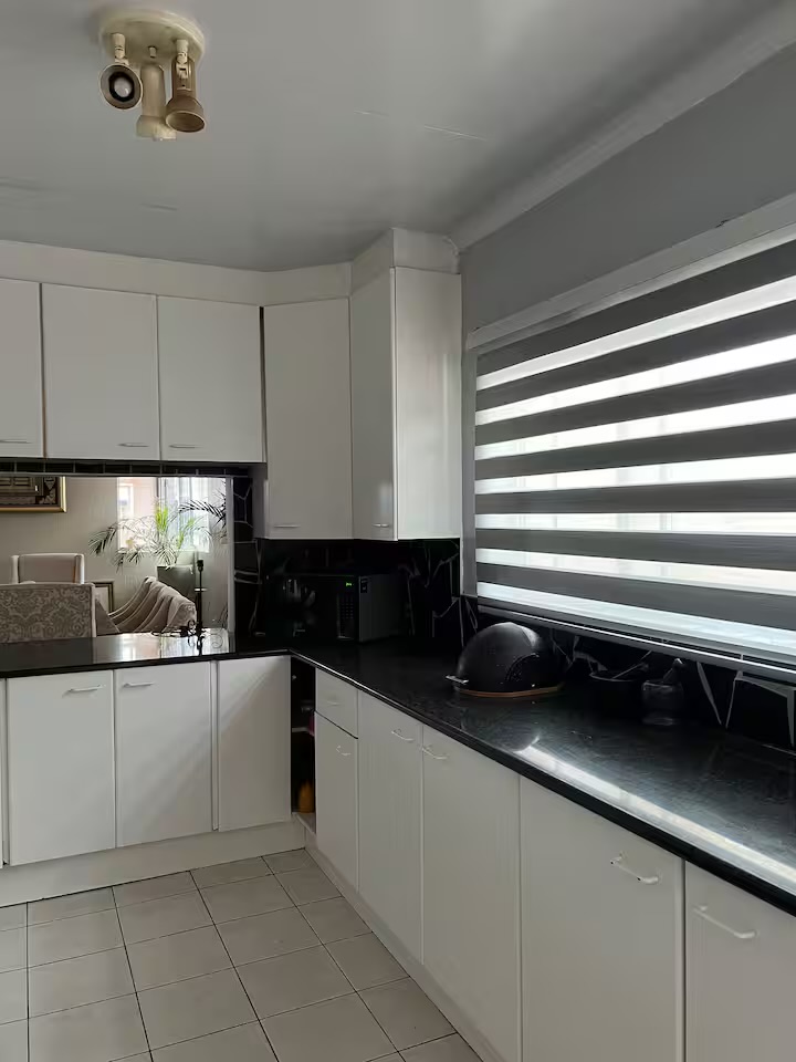 7 Bedroom House For Sale in Gallo Manor, Sandton — image 4