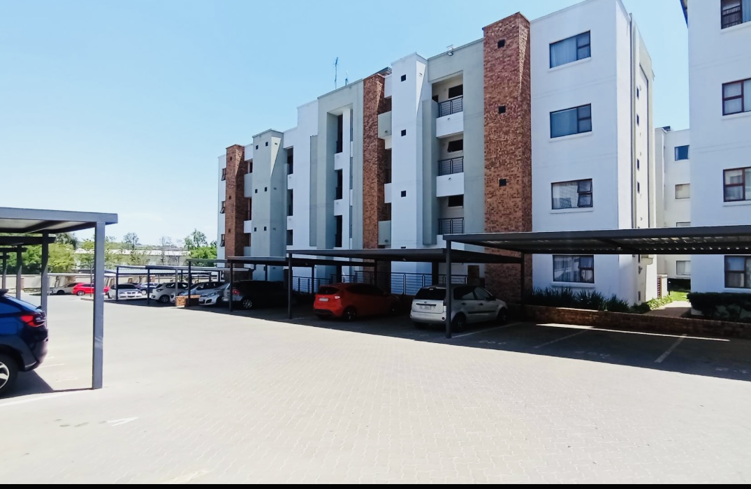 2 Bedroom Apartment / Flat For Sale in Ferndale, Randburg — image 16
