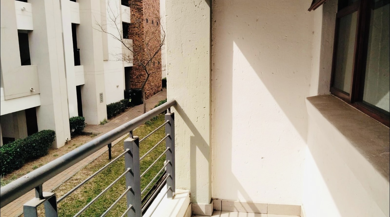 2 Bedroom Apartment / Flat For Sale in Ferndale, Randburg — image 19