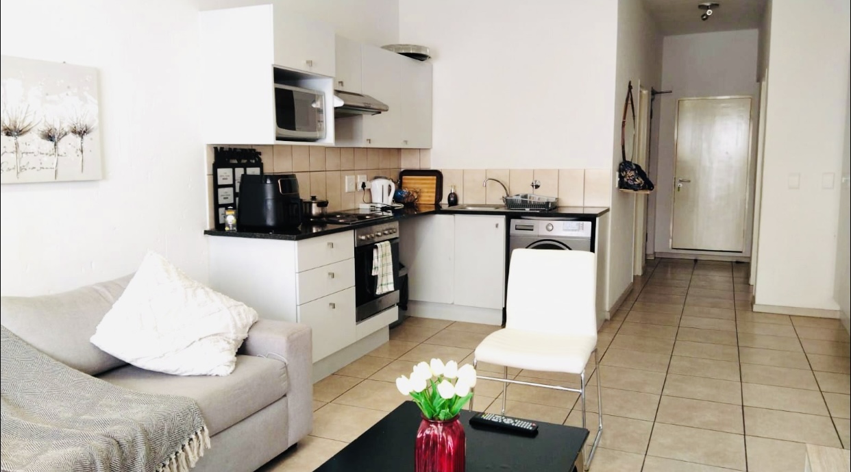 2 Bedroom Apartment / Flat For Sale in Ferndale, Randburg — image 4