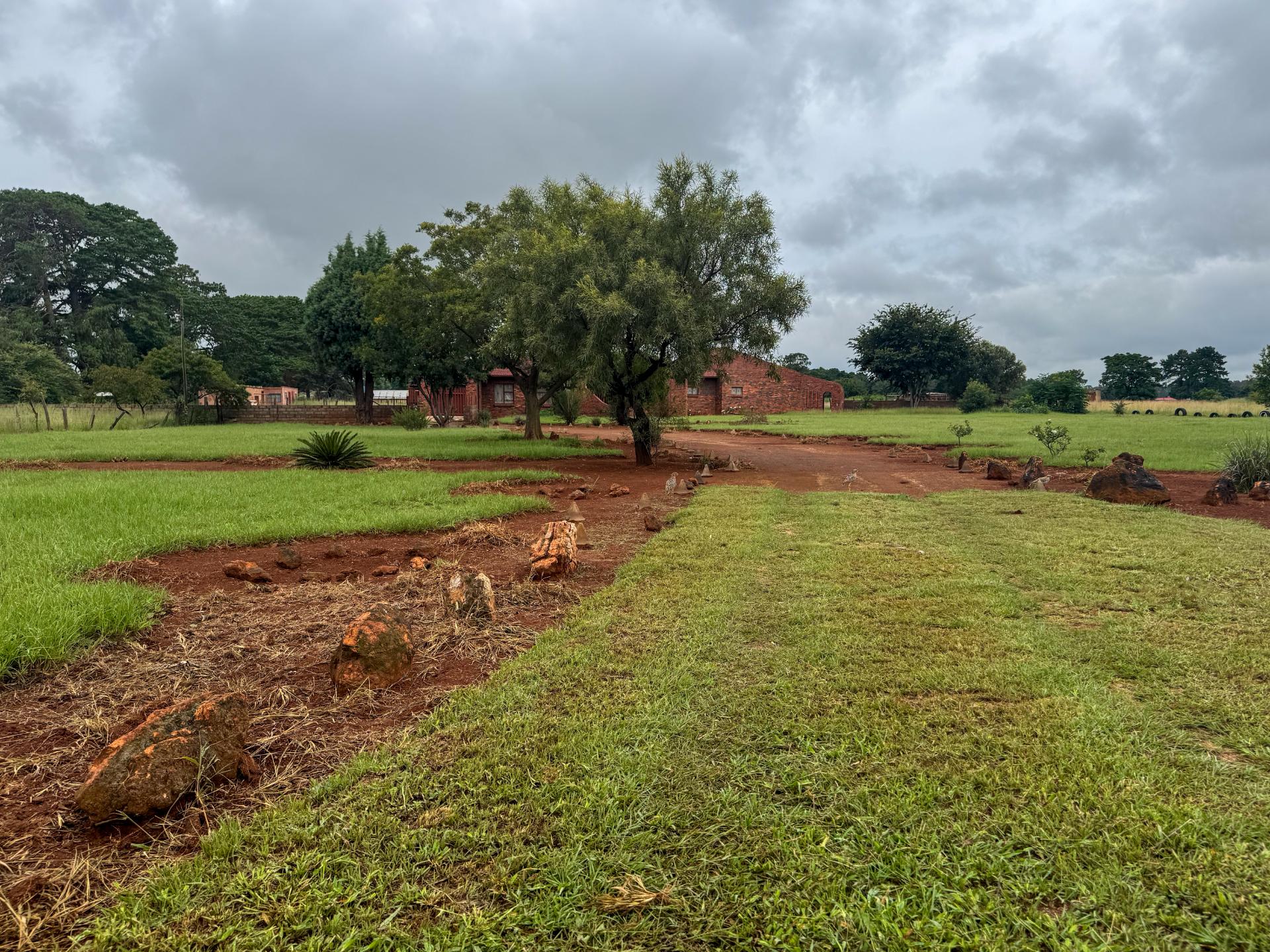 A Small holding Farm with 4 Bedroom Family Home and 5 Chicken Coup For Sale in Zuurbem Westonaria — image 14