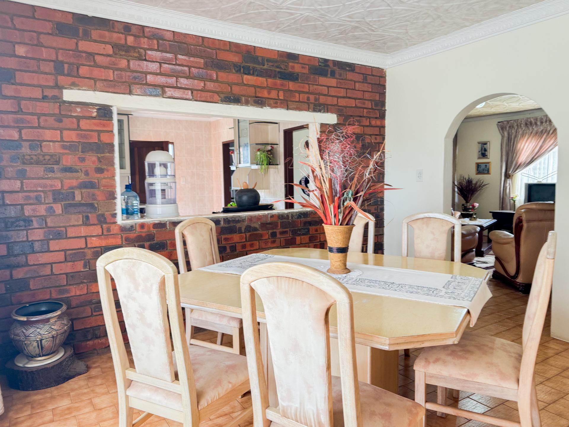 A Small holding Farm with 4 Bedroom Family Home and 5 Chicken Coup For Sale in Zuurbem Westonaria — image 20