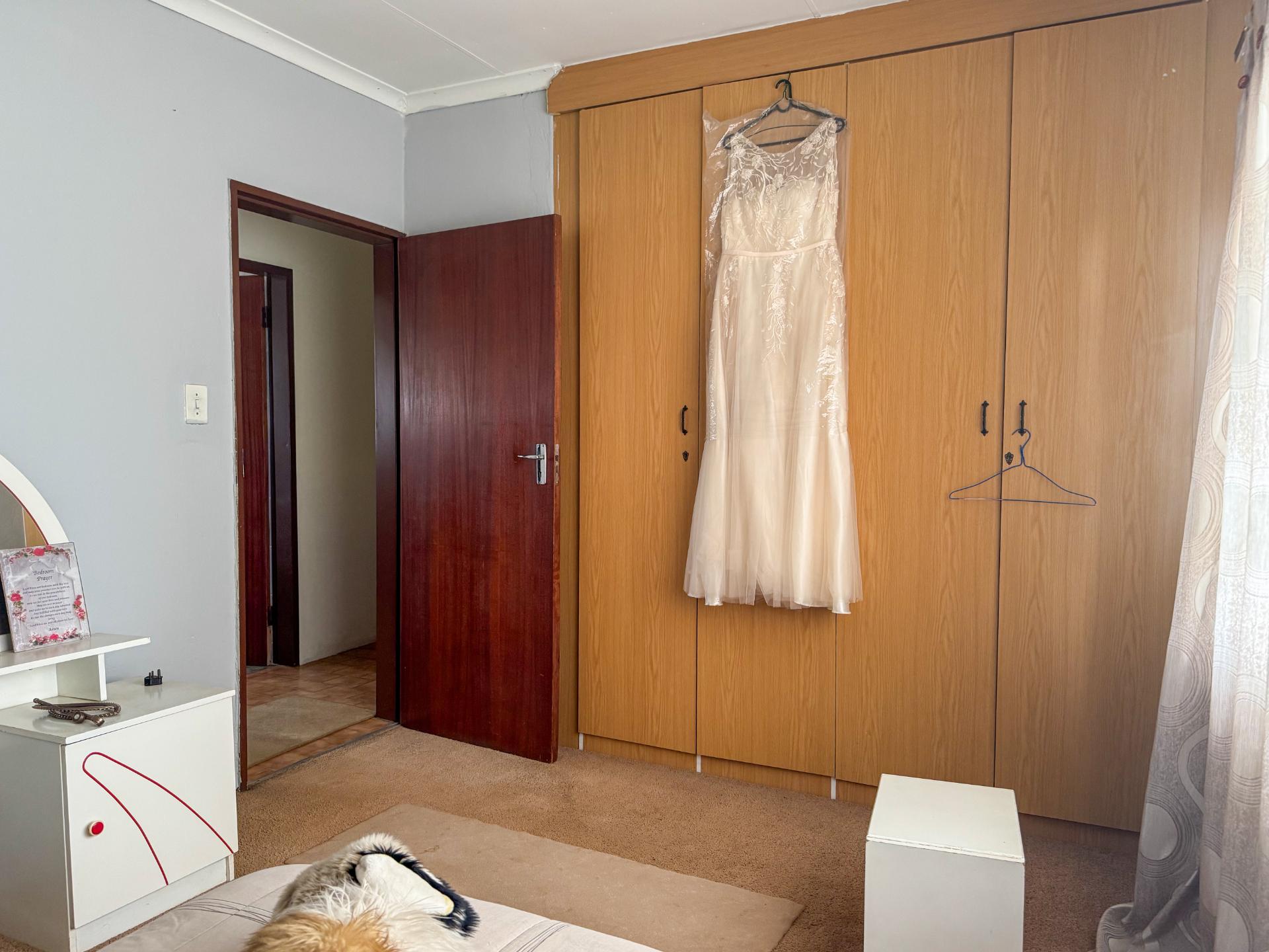 A Small holding Farm with 4 Bedroom Family Home and 5 Chicken Coup For Sale in Zuurbem Westonaria — image 39