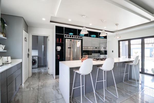 5 Bedroom House For Sale in Helderwyk, Brakpan — image 5