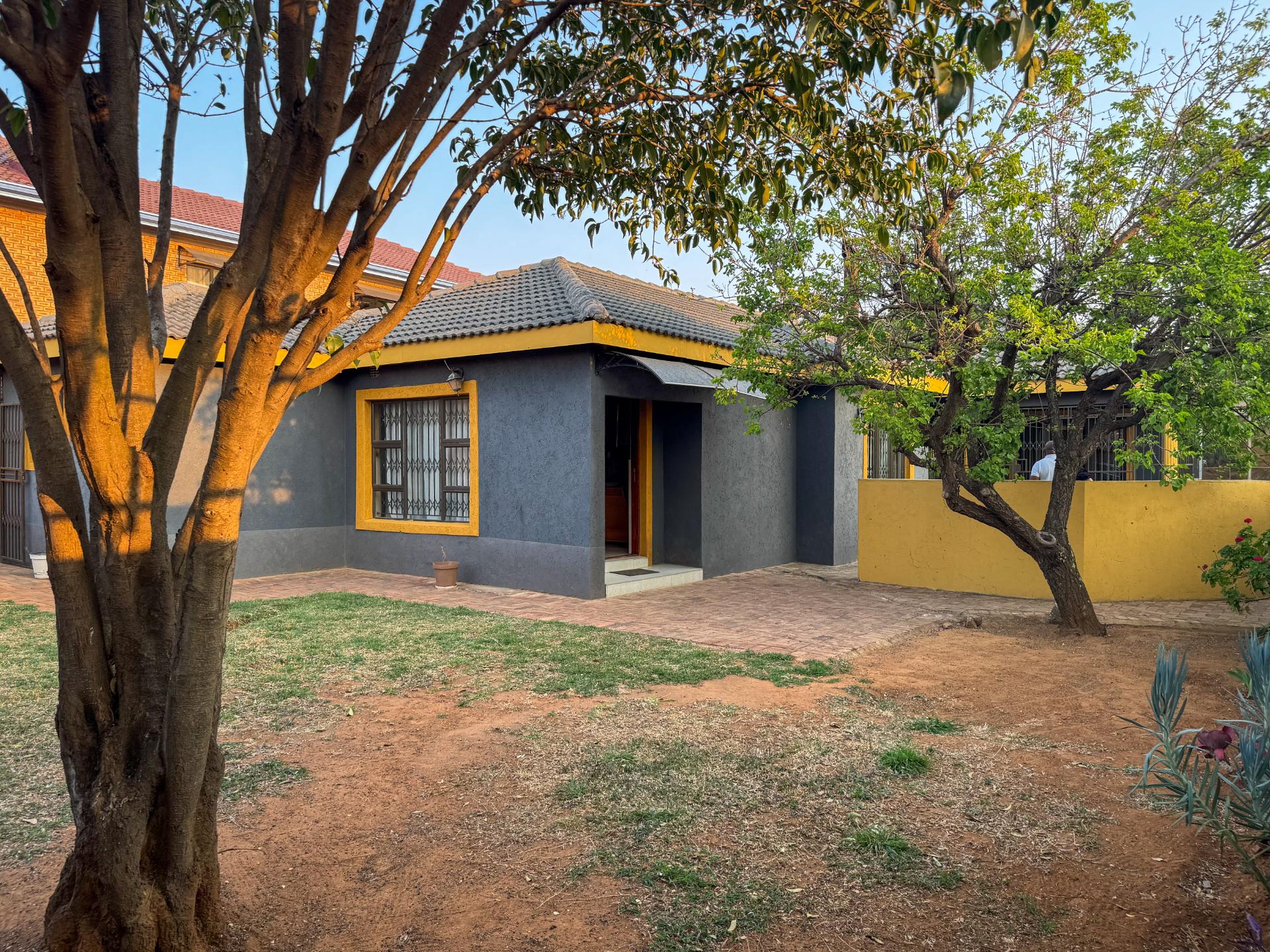 4 Bedroom Family Home with Double Garage and Outside Room For Sale in Hospital View, Kagiso