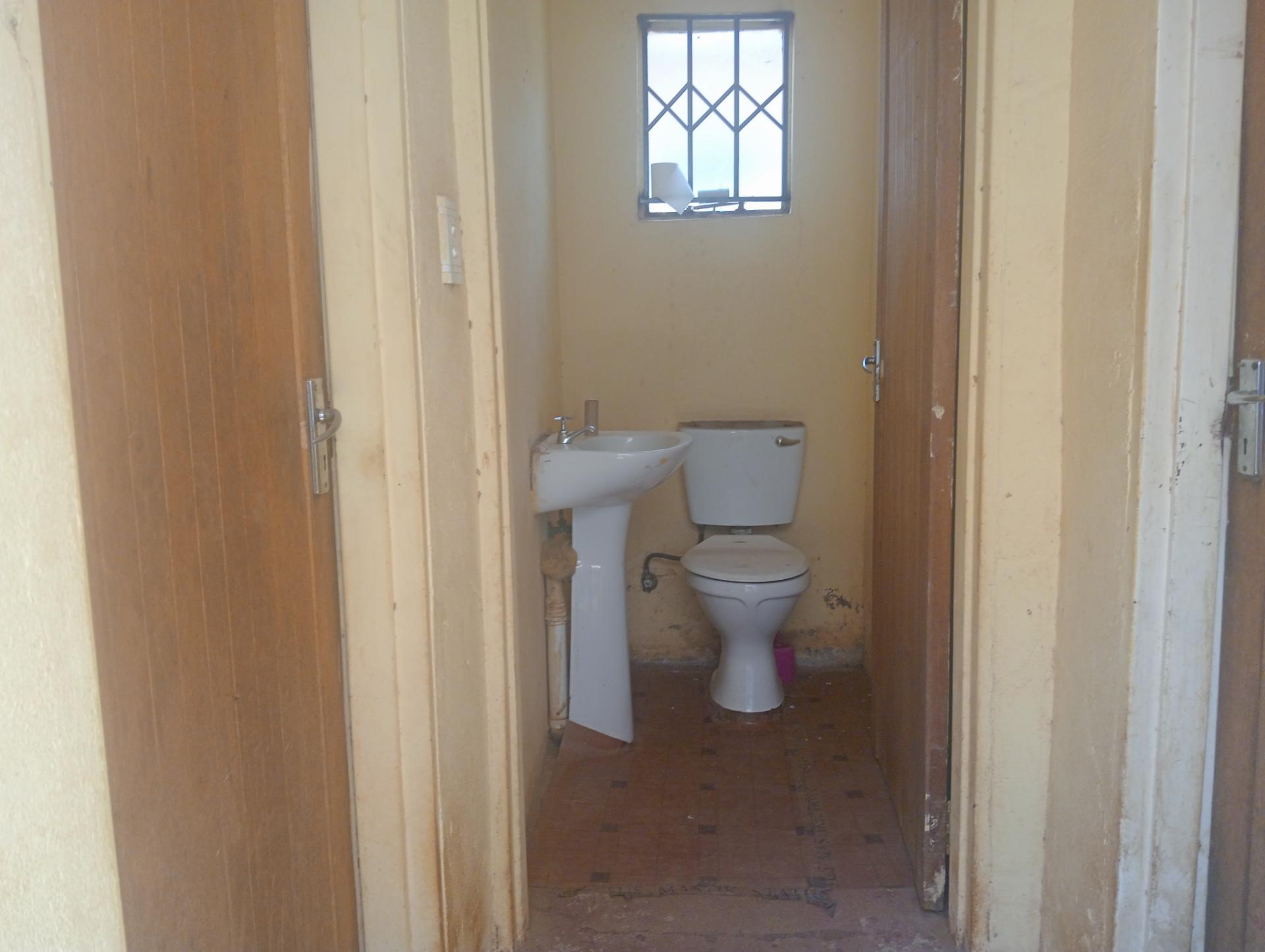 2 Protea Glen — image 10
