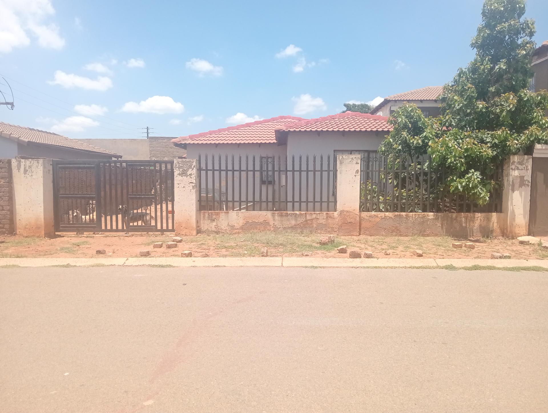 2 Protea Glen — image 13