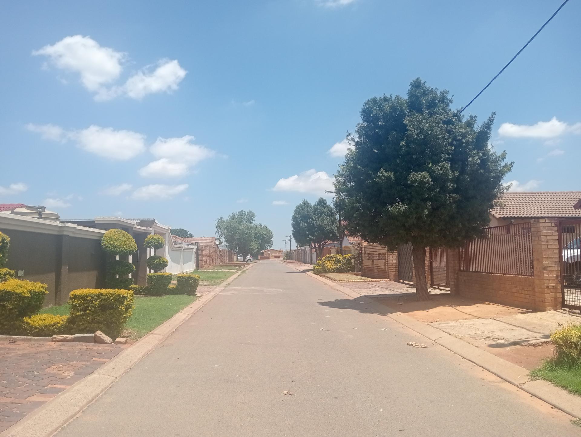 2 Protea Glen — image 15